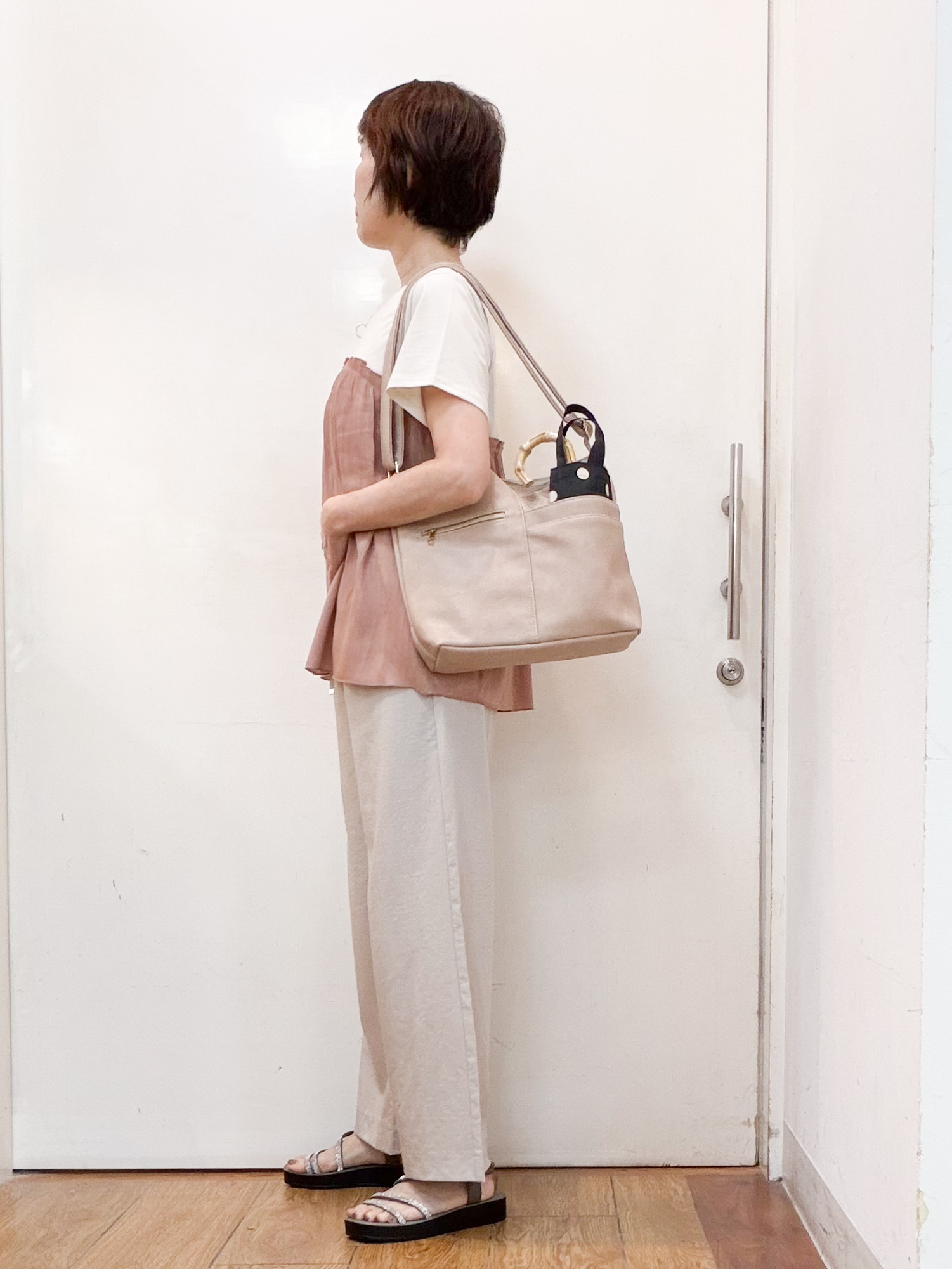 みぃさんの「SHOO･LA･RUE｜【ひんやり/S-LL】1枚でインせず決まる きらきらビスチェ風Tシャツ」を使ったコーディネート