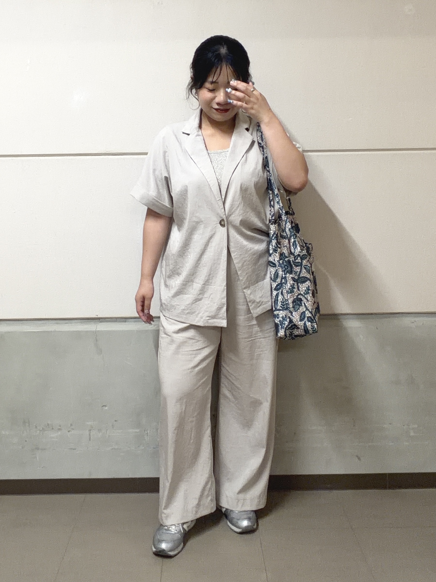 まちゃんなちゃんさんの「SHOO･LA･RUE｜【洗濯機可/S-LL】コーデのさりげないアクセントに　きらきらラメタンクトップ」を使ったコーディネート