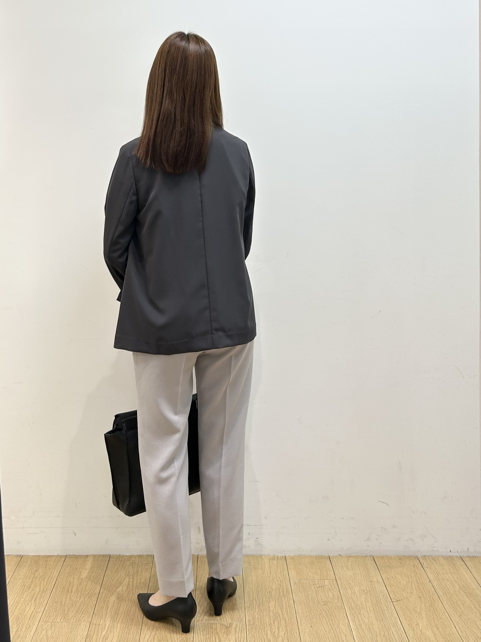 kozueさんの「INDIVI｜【さらに軽く軽快！／着る日傘】ノーカラージャケット」を使ったコーディネート