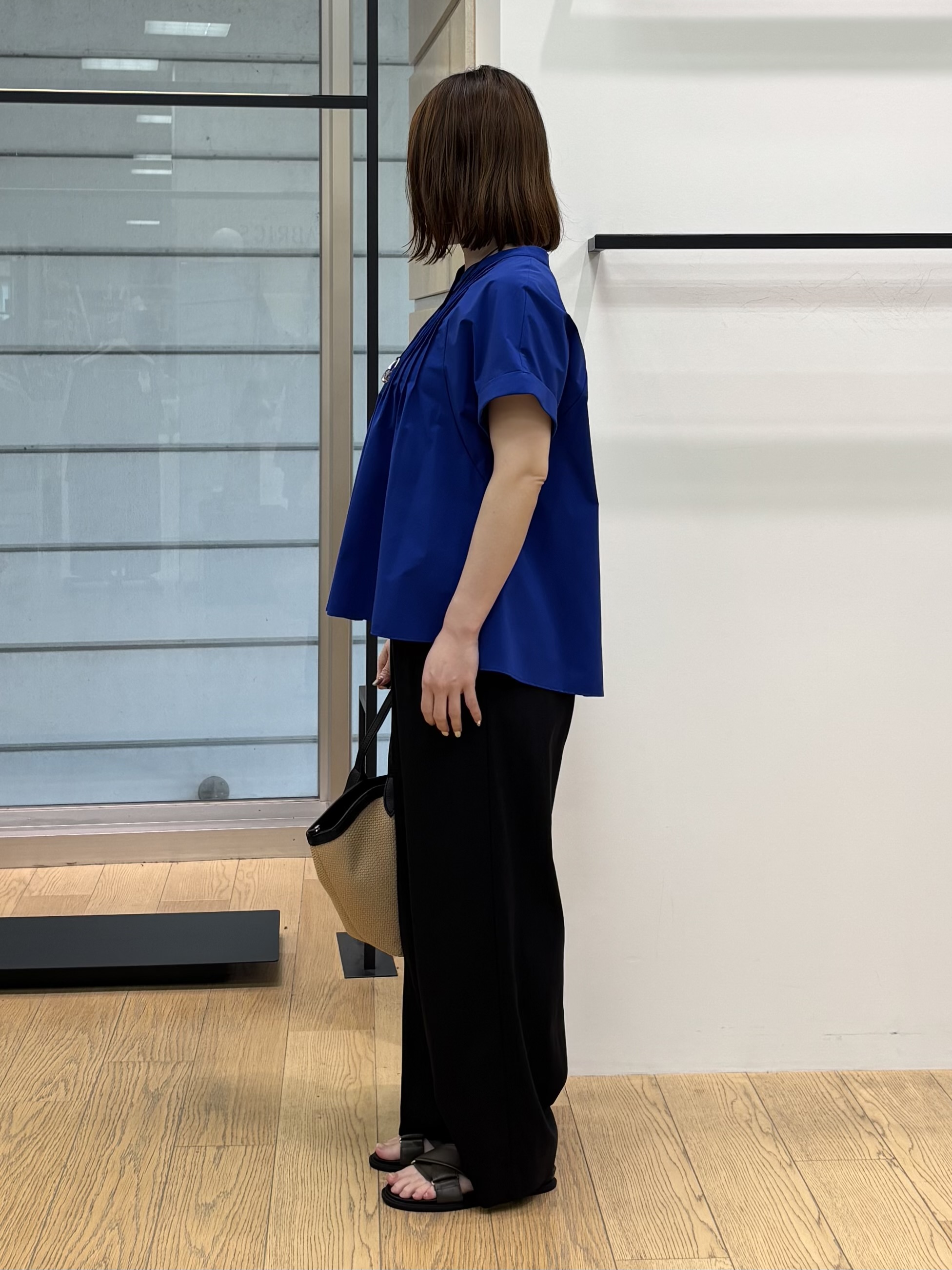 asamiさんの「INDIVI｜【撥水／UVケア／SETUP可能】軽量タックスキッパーブラウス」を使ったコーディネート