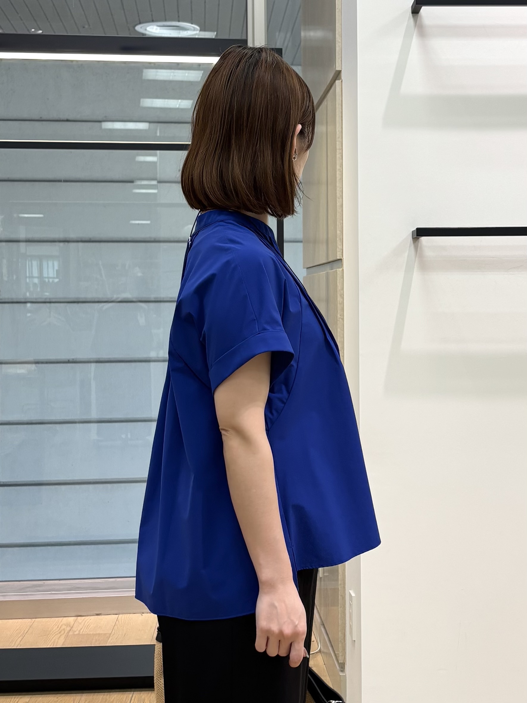 asamiさんの「INDIVI｜【撥水／UVケア／SETUP可能】軽量タックスキッパーブラウス」を使ったコーディネート