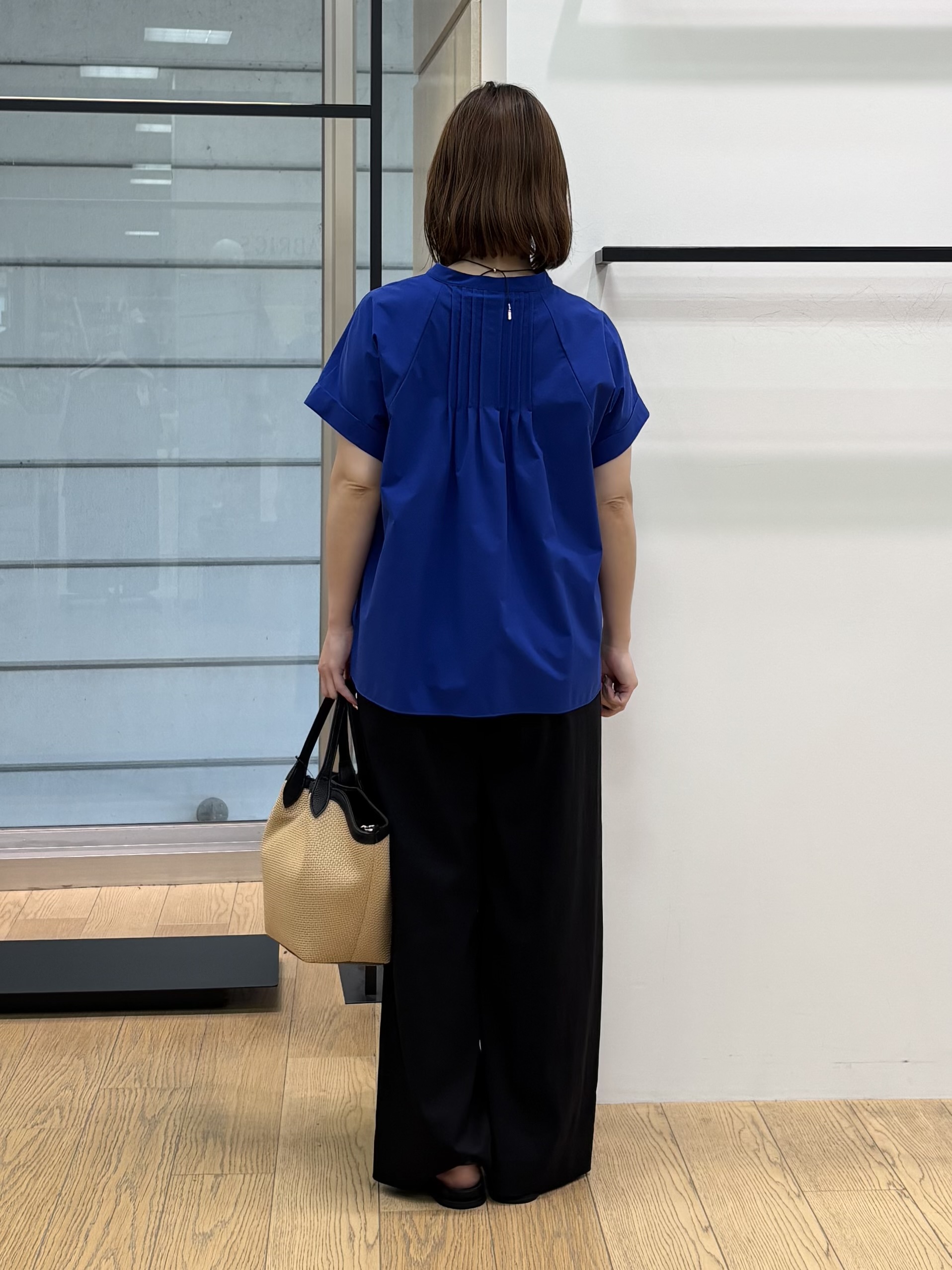 asamiさんの「INDIVI｜【撥水／UVケア／SETUP可能】軽量タックスキッパーブラウス」を使ったコーディネート