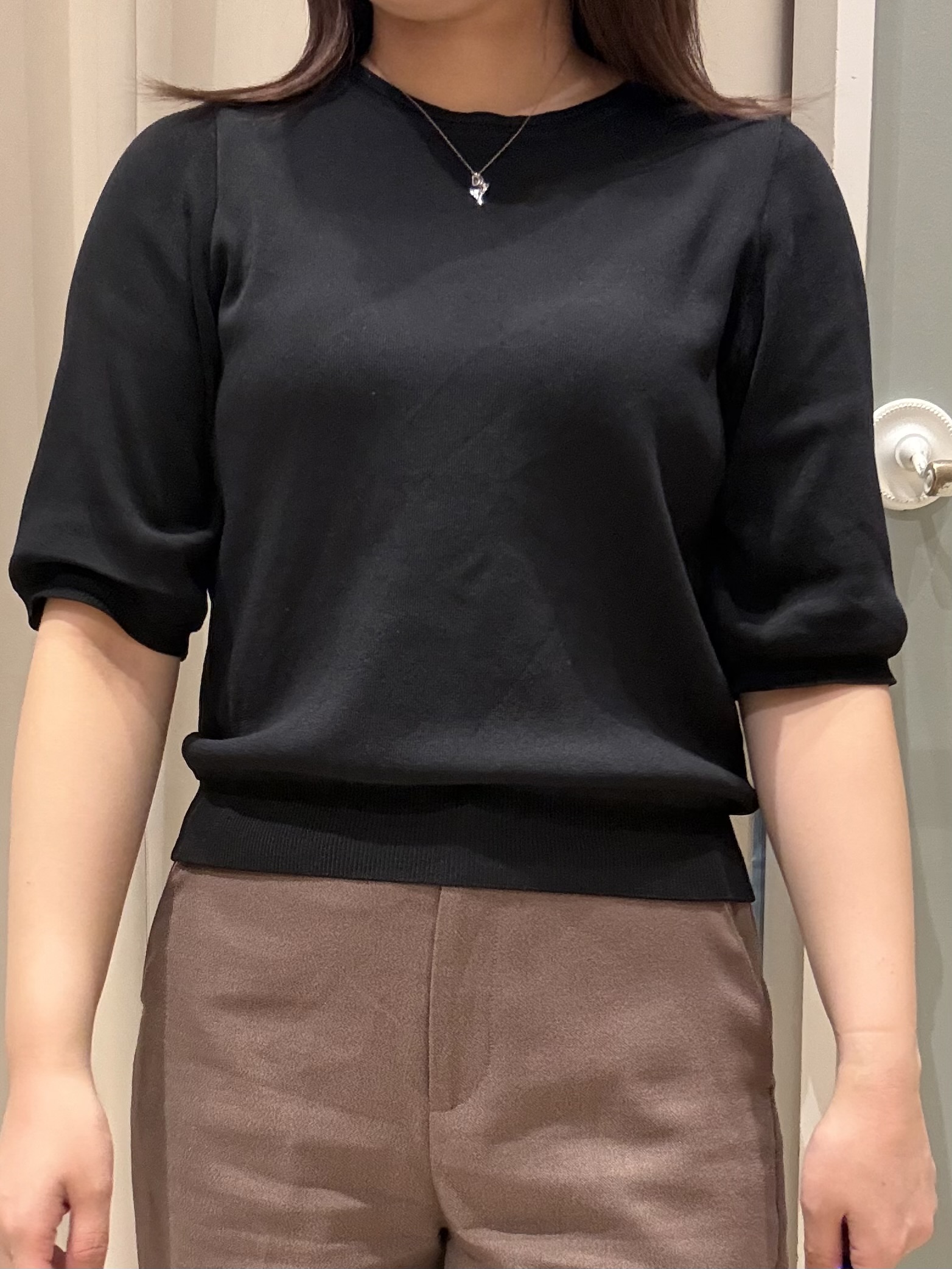 yuukaさんの「grove｜【シリーズ累計36万枚/UVカット・ひんやり・洗濯機OK】やわらかドライタッチ 五分袖クルーネックニ」を使ったコーディネート