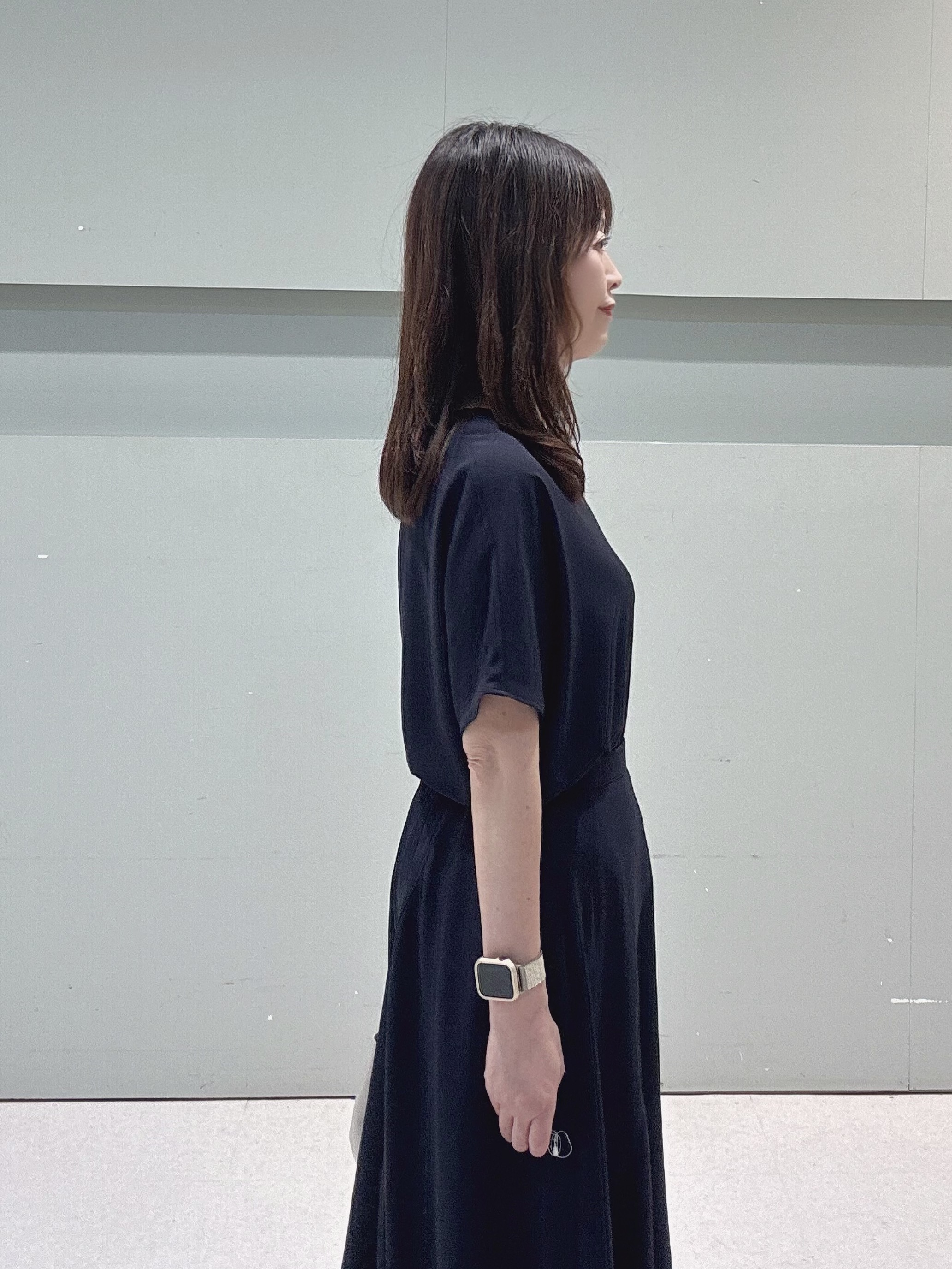 makiさんの「UNTITLED｜【UV/接触冷感/セットアップ可】リラクシーキーVネックブラウス」を使ったコーディネート