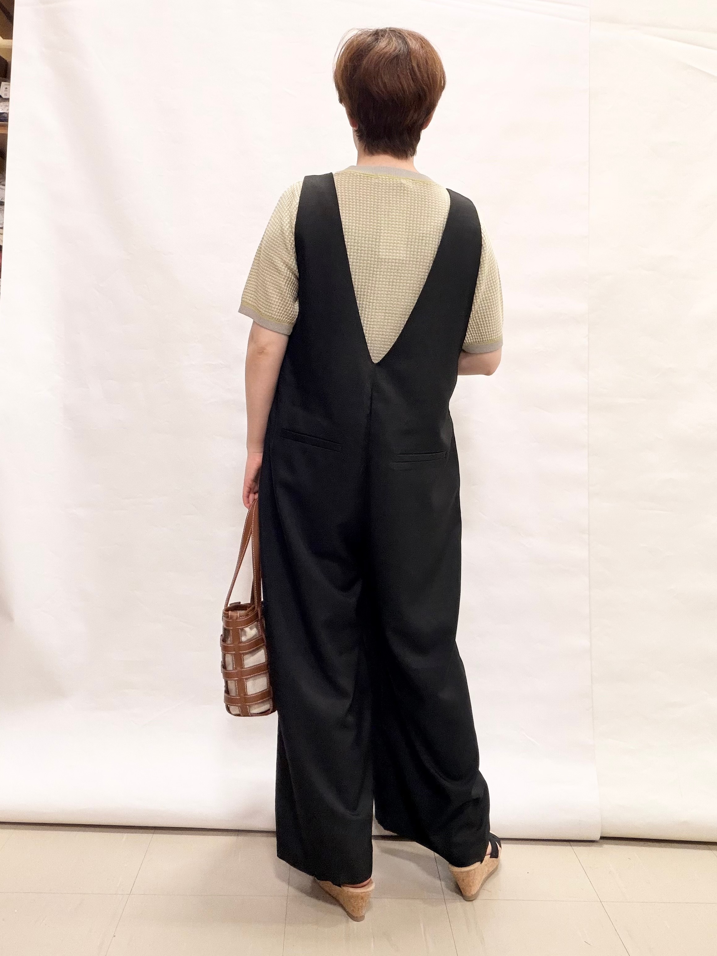 なっちゃんさんの「SHOO･LA･RUE｜【洗濯機可/S-LL】金ボタンが上品 カノコ編み配色クルーネックニット」を使ったコーディネート