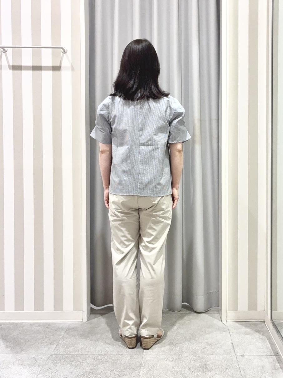 vanseさんの「SHOO･LA･RUE｜【洗濯後しわになりにくい/UV/S-LL】二の腕隠れる 吸水速乾お袖タックブラウス」を使ったコーディネート