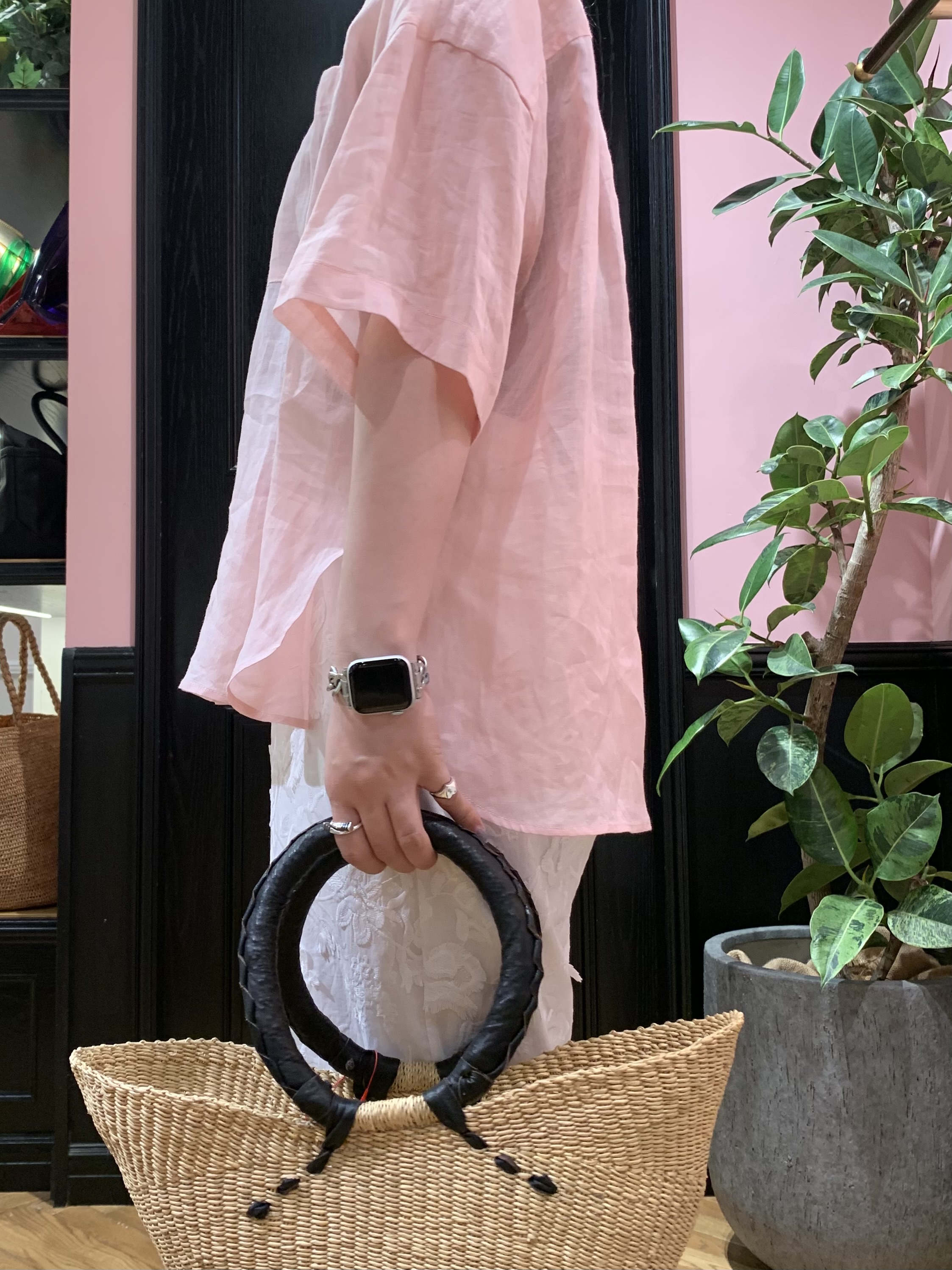 SAKAIさんの「DRESSTERIOR｜ピュアラミー シャツ」を使ったコーディネート