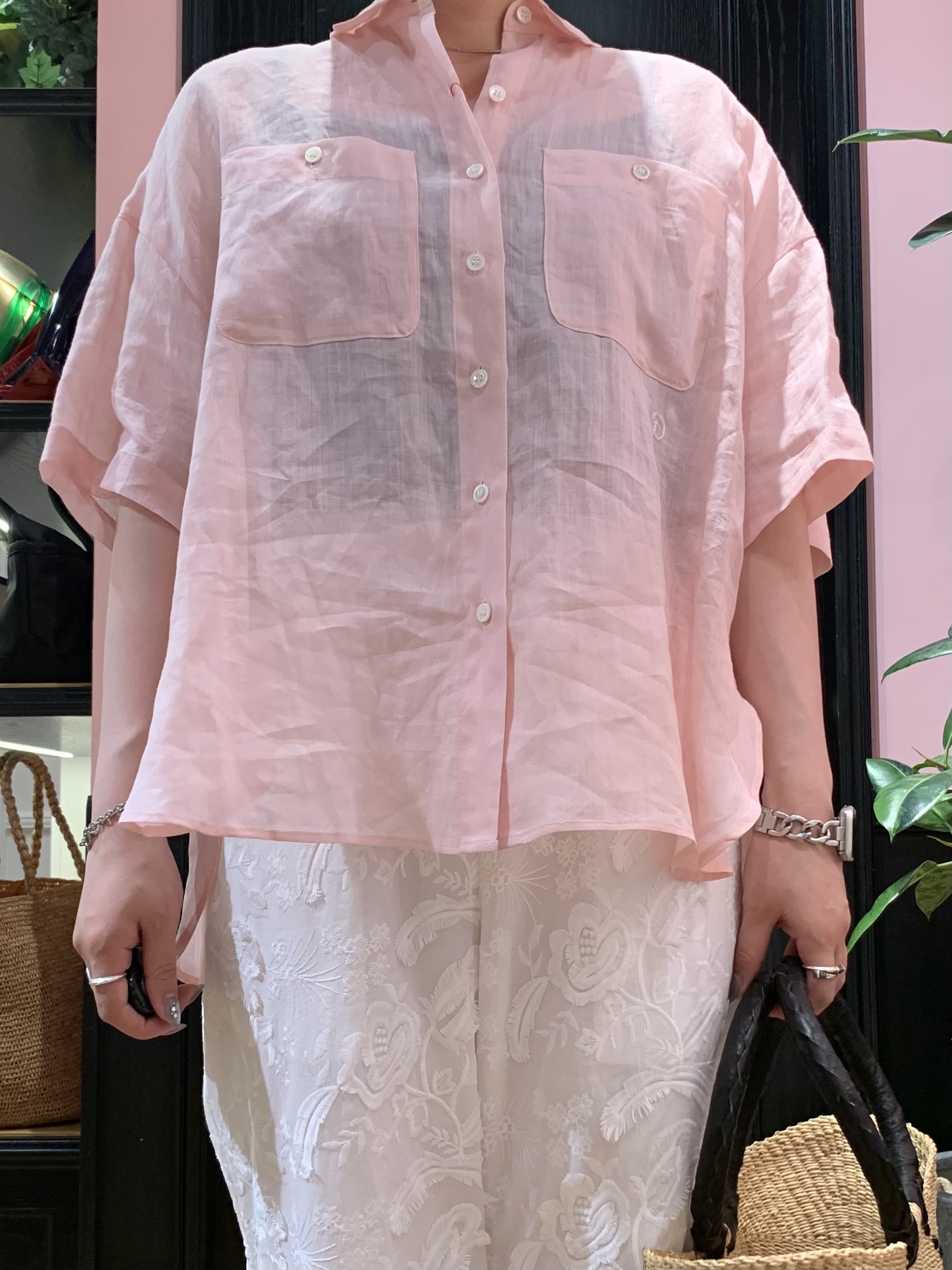 SAKAIさんの「DRESSTERIOR｜ピュアラミー シャツ」を使ったコーディネート
