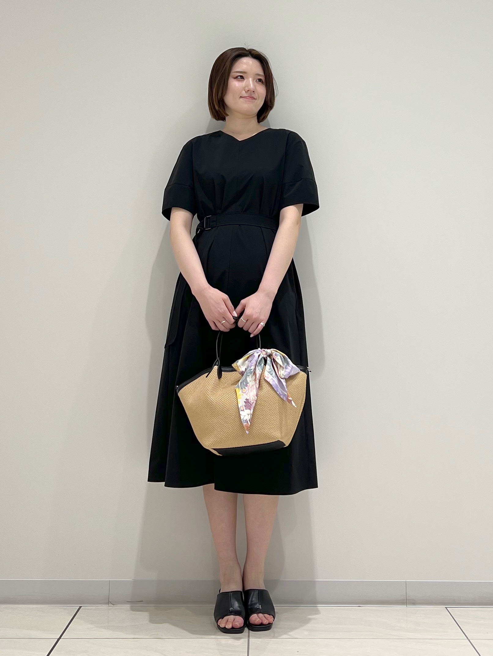 T.Kさんの「INDIVI｜【撥水／UVケア／SETUP可能】軽量ベルト付きAラインワンピース」を使ったコーディネート