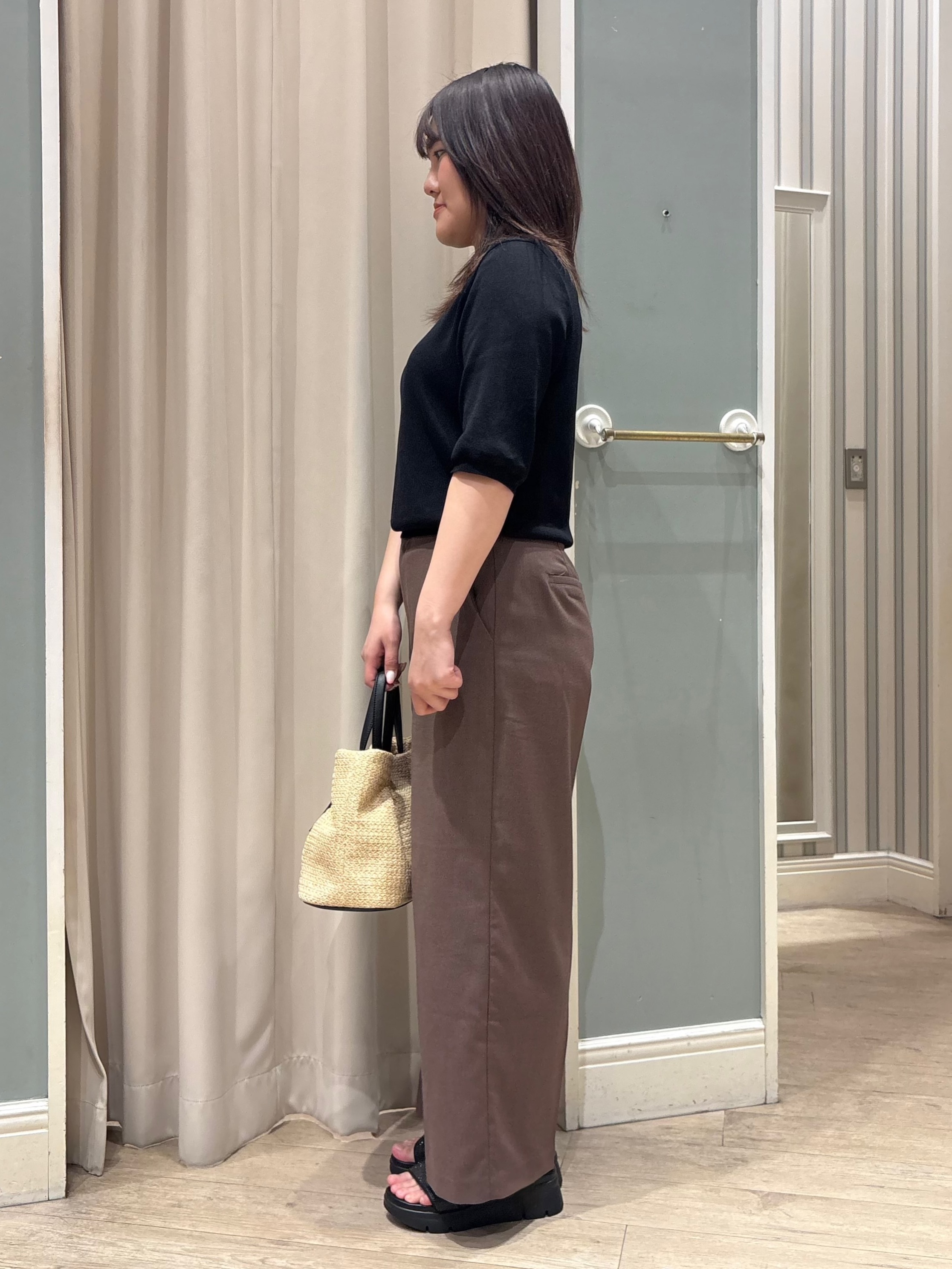 yuukaさんの「grove｜【シリーズ累計36万枚/UVカット・ひんやり・洗濯機OK】やわらかドライタッチ 五分袖クルーネックニ」を使ったコーディネート