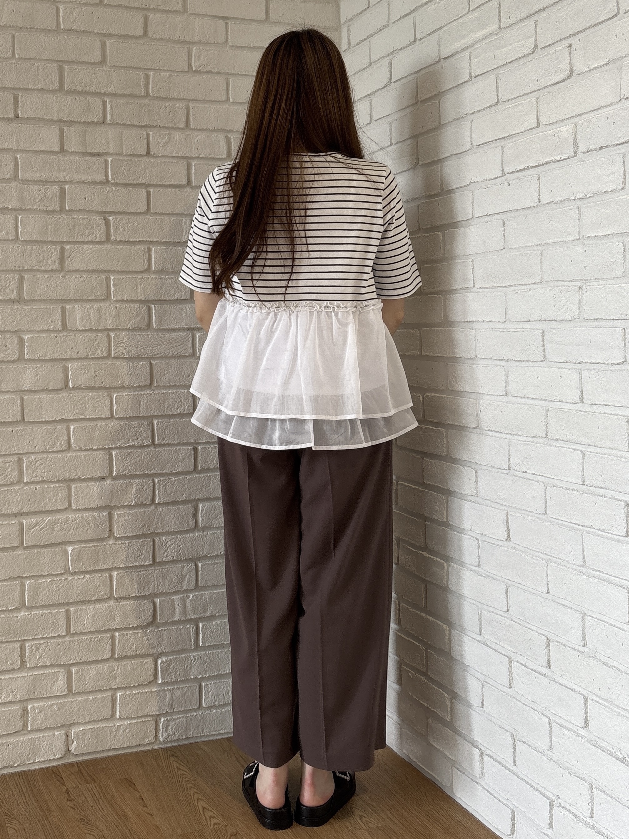 sayaさんの「grove｜【体型カバー】INせず決まる、ウエストシアーフリルTシャツ」を使ったコーディネート