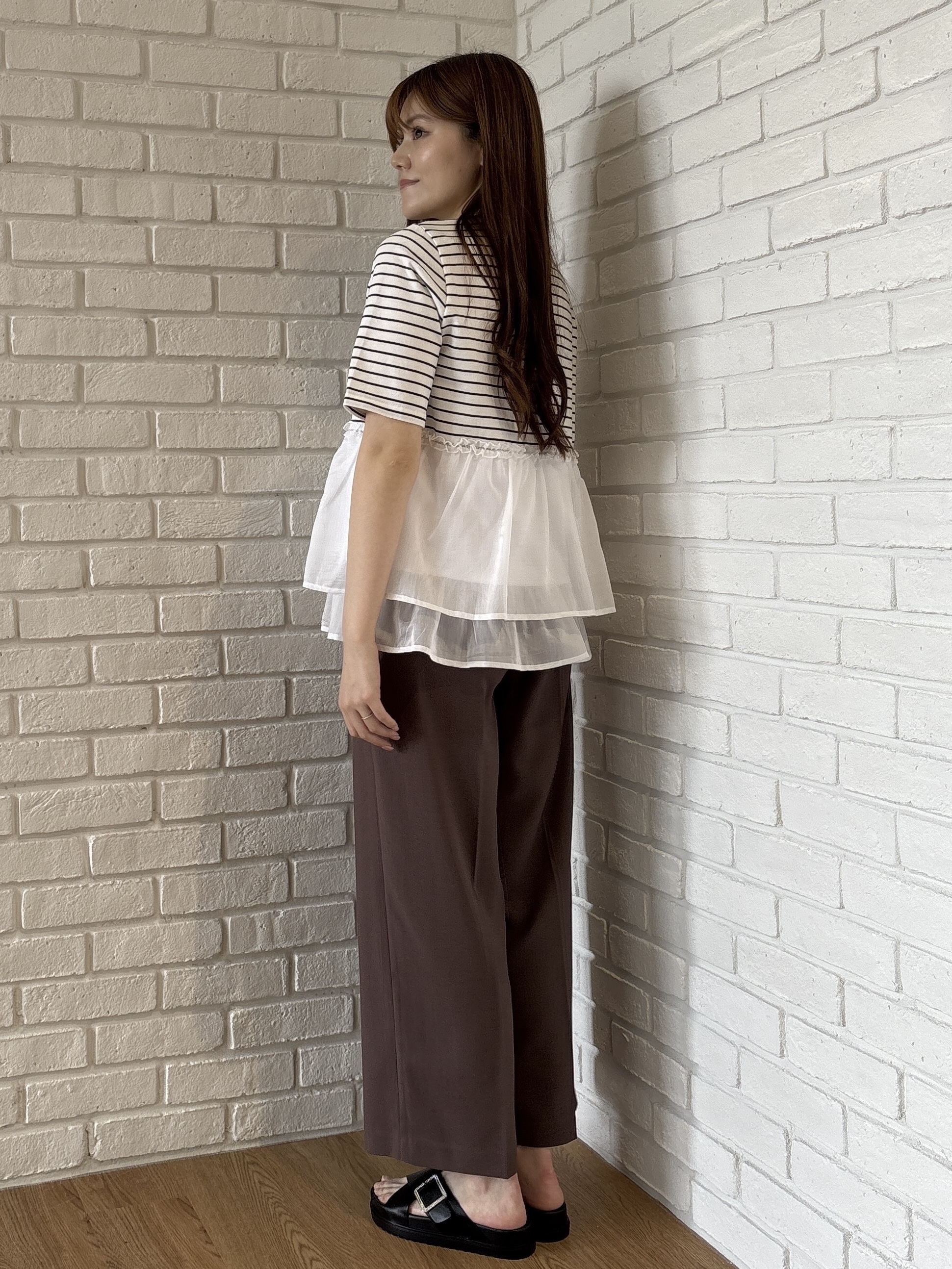 sayaさんの「grove｜【体型カバー】INせず決まる、ウエストシアーフリルTシャツ」を使ったコーディネート