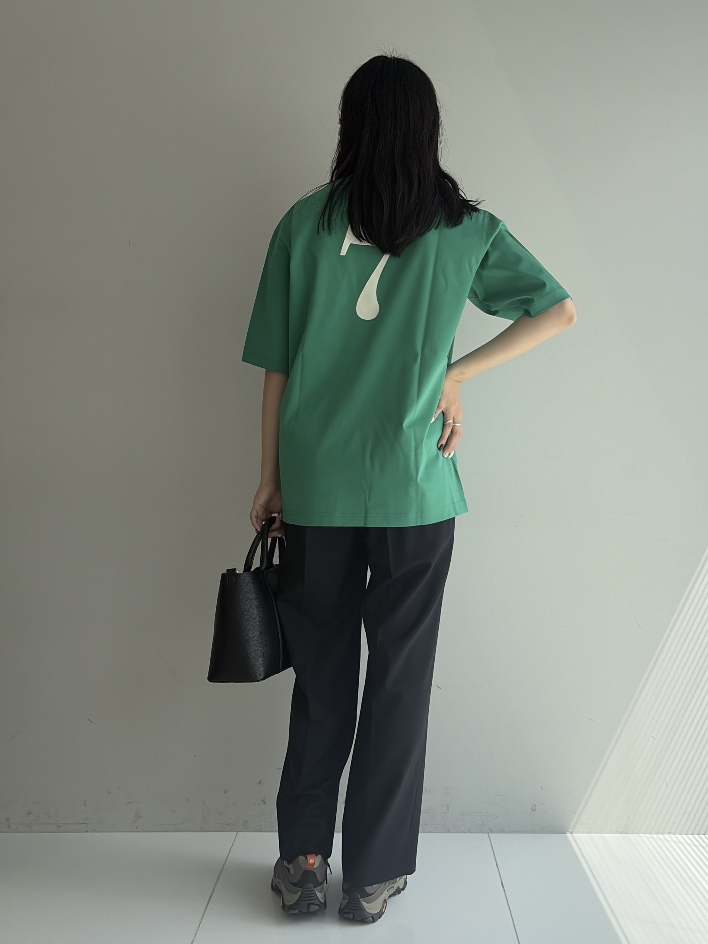 Akutagawaさんの「TAKEO KIKUCHI｜【BOWLER HAT LABEL】アイスクリアコットン ピンナップガール 半袖Tシャツ」を使ったコーディネート