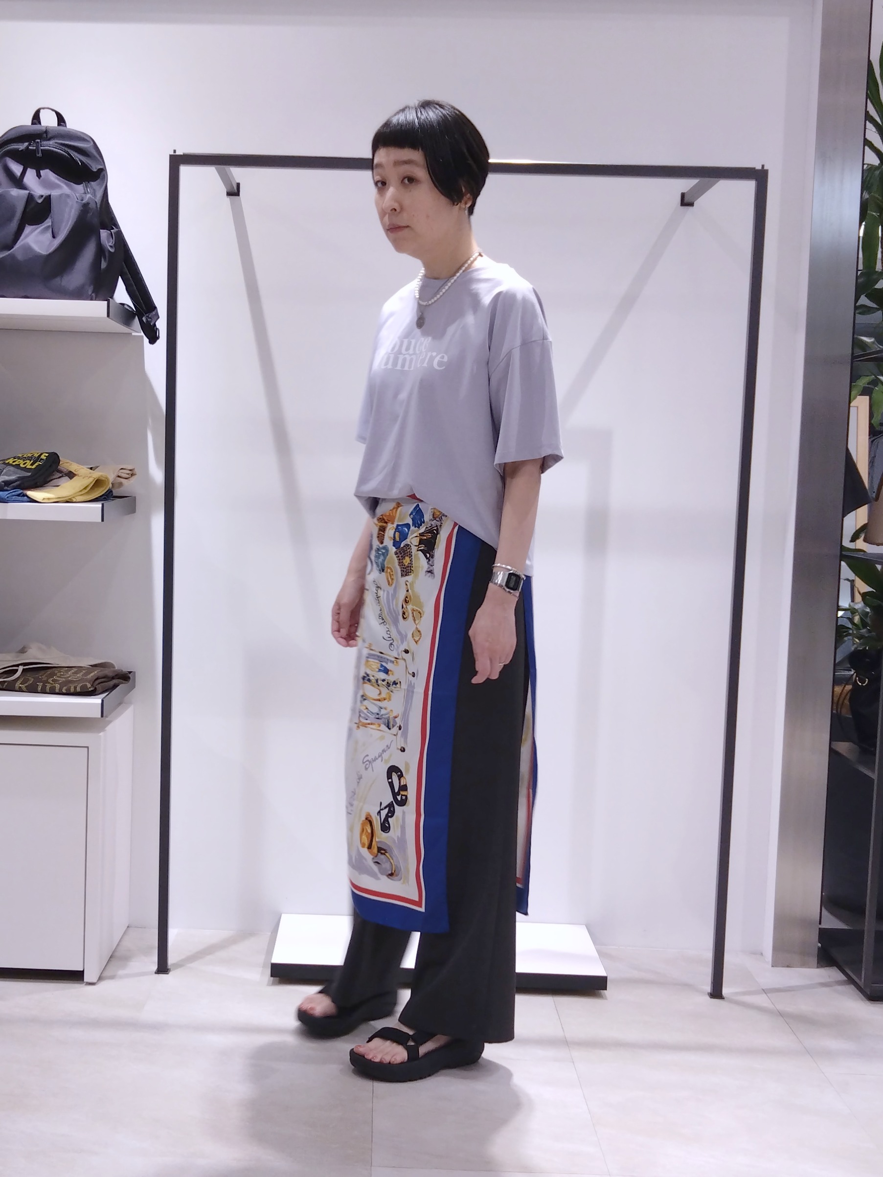 まちこさんの「UNTITLED｜コットンロゴTシャツ」を使ったコーディネート