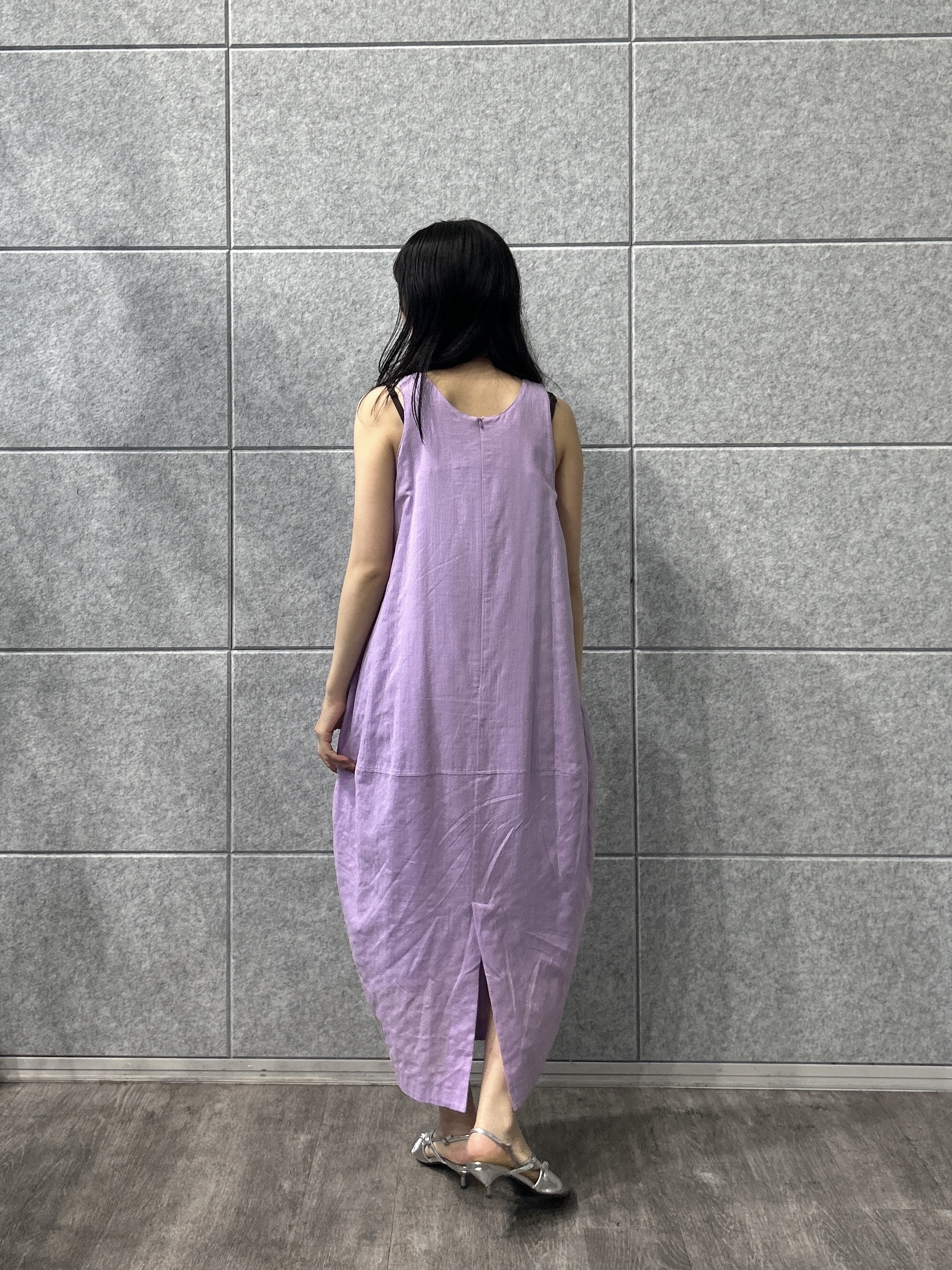rinaさんの「INDIVI｜ミニマルコクーンワンピース」を使ったコーディネート