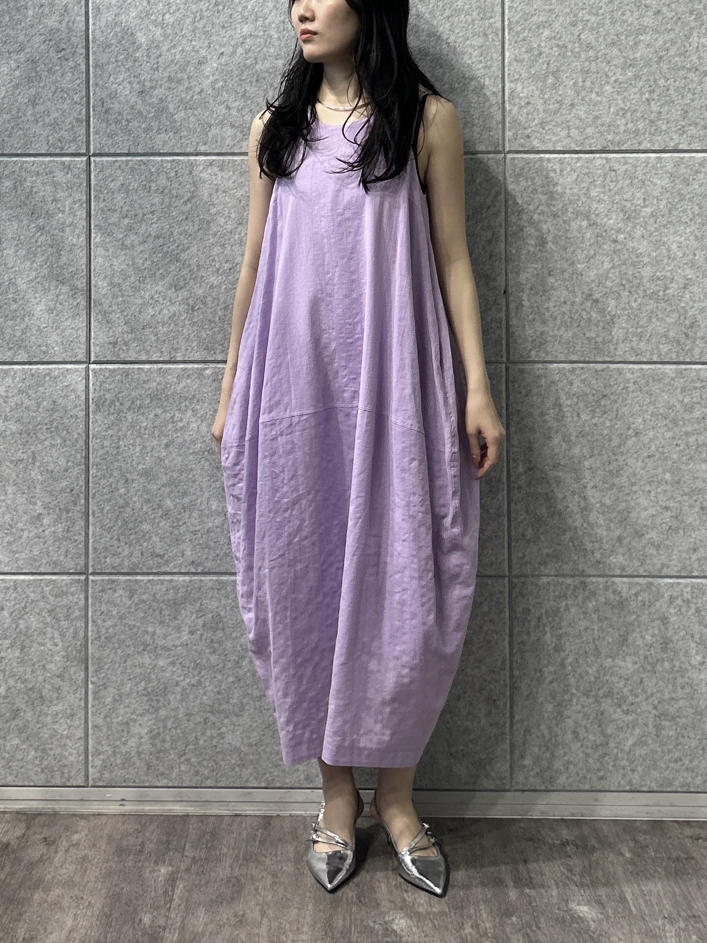 rinaさんの「INDIVI｜ミニマルコクーンワンピース」を使ったコーディネート