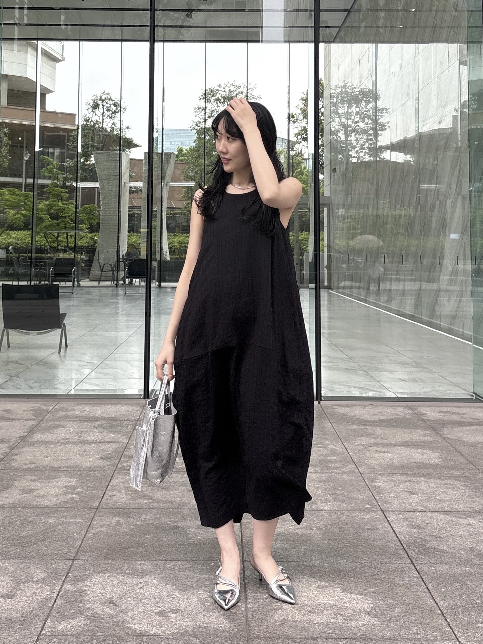 rinaさんの「INDIVI｜ミニマルコクーンワンピース」を使ったコーディネート