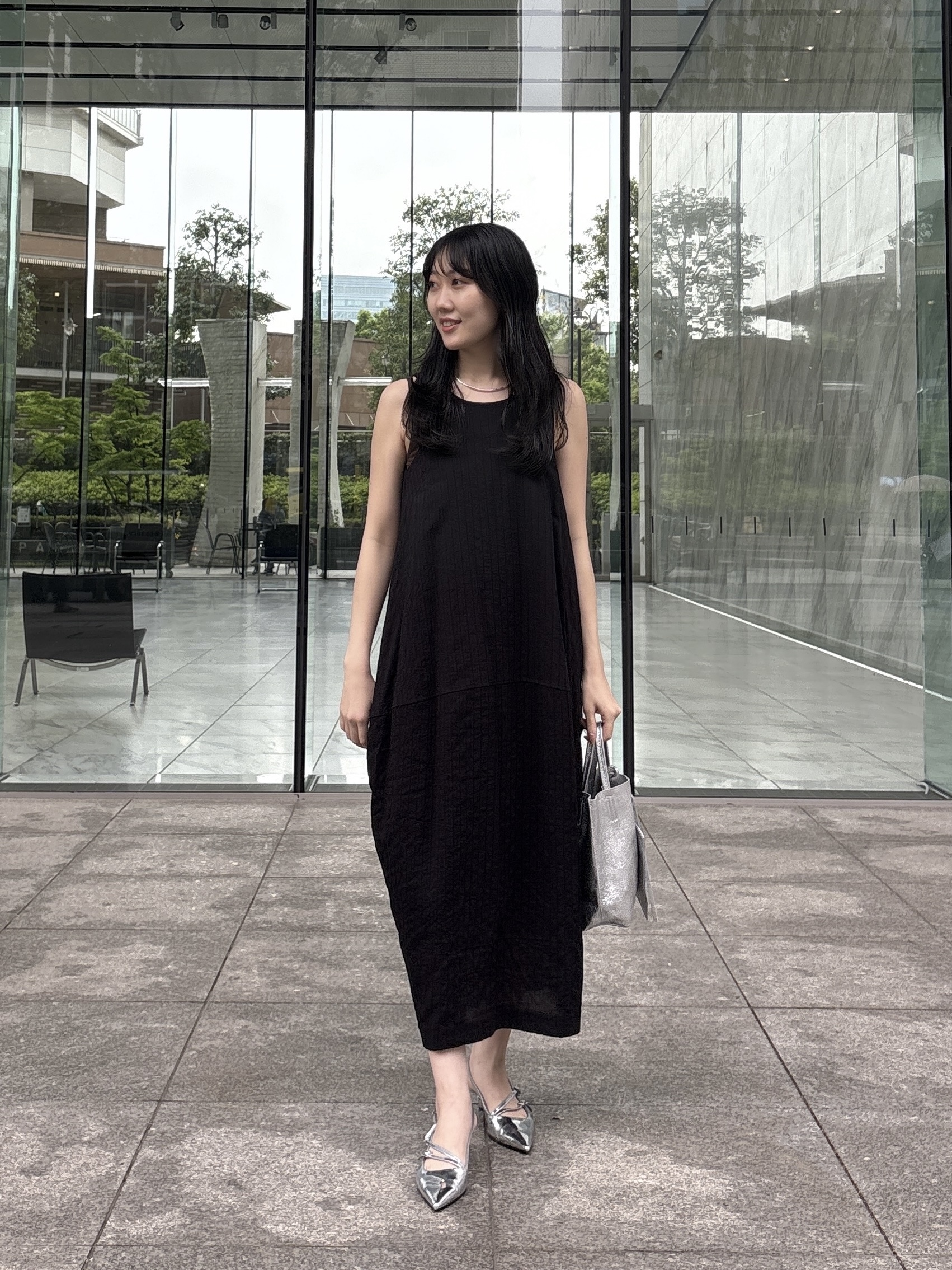 rinaさんの「INDIVI｜ミニマルコクーンワンピース」を使ったコーディネート