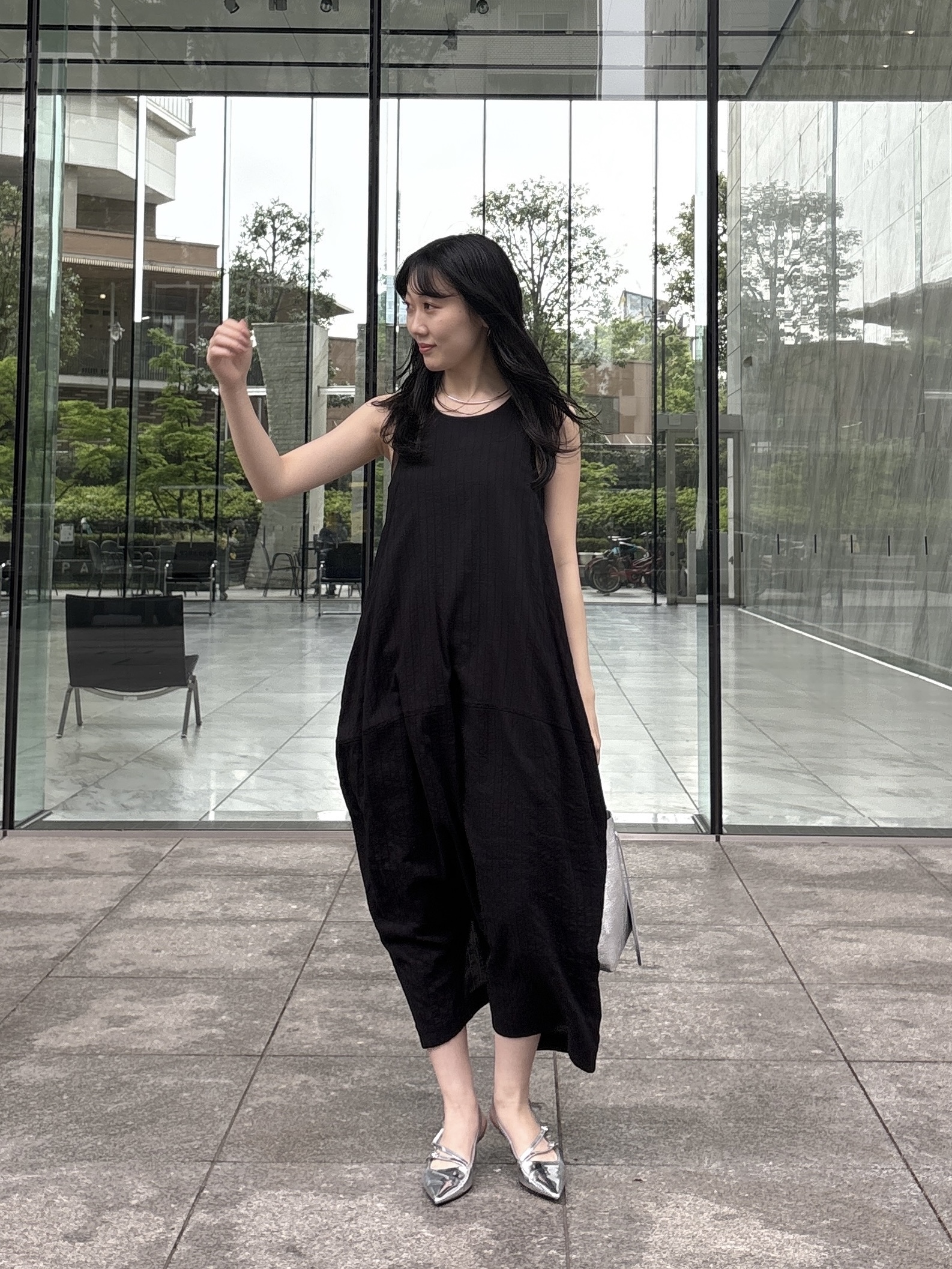 rinaさんの「INDIVI｜ミニマルコクーンワンピース」を使ったコーディネート