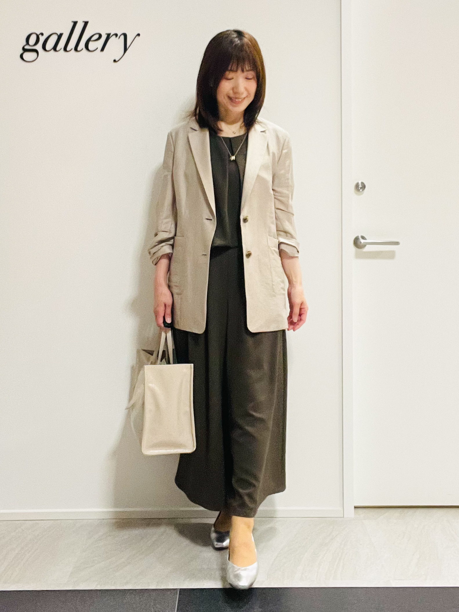 めいさんの「UNTITLED｜【前後2WAY/はっ水/セットアップ可】リラクシーフレンチスリーブブラウス」を使ったコーディネート