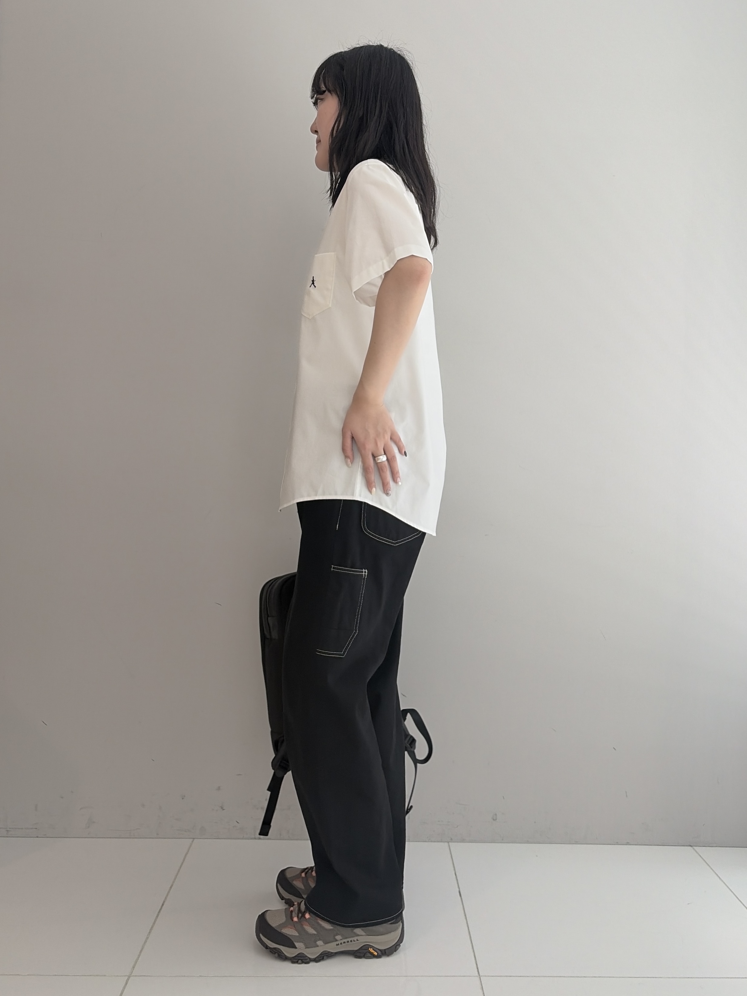 Akutagawaさんの「TAKEO KIKUCHI｜【BOWLER HAT LABEL】TWギャバジン ワイドイージースラックス」を使ったコーディネート