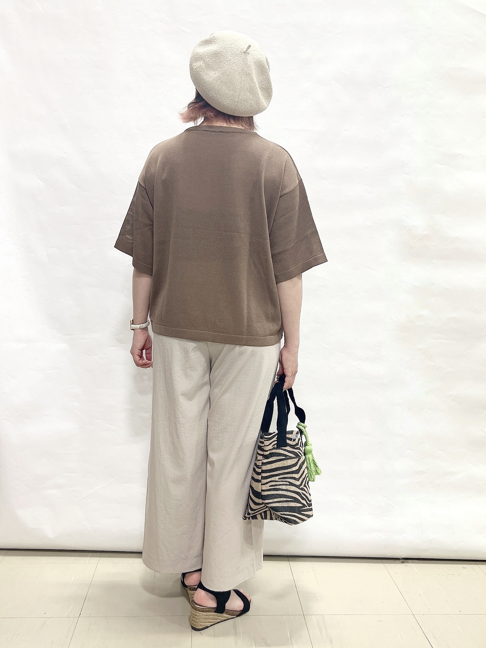 YUIさんの「SHOO･LA･RUE｜【体型カバー】程よい透け感 デザインアソート 5分袖シアーニット」を使ったコーディネート