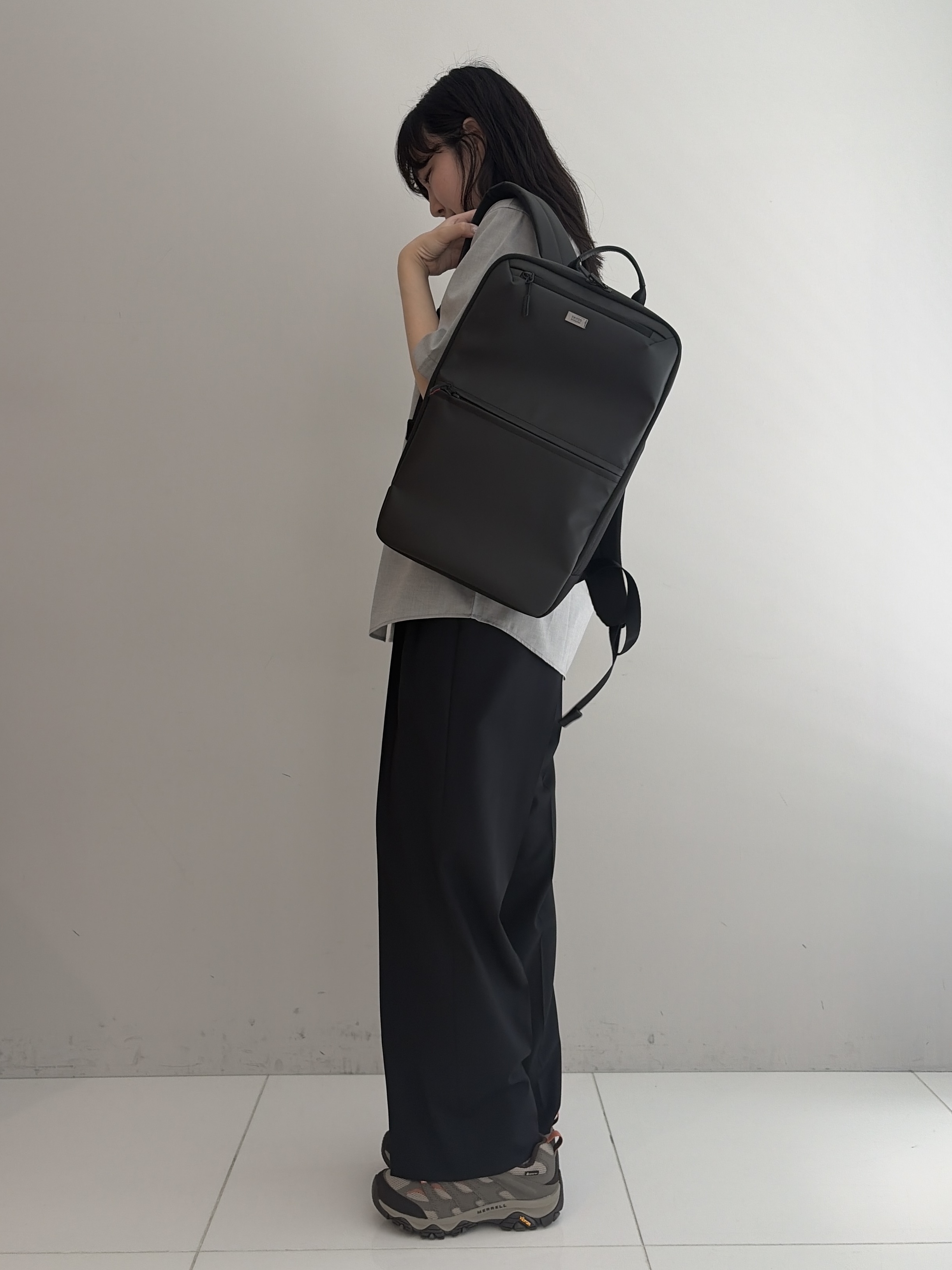 Akutagawaさんの「TAKEO KIKUCHI｜【BOWLER HAT LABEL】TWギャバジン ワイドイージースラックス」を使ったコーディネート