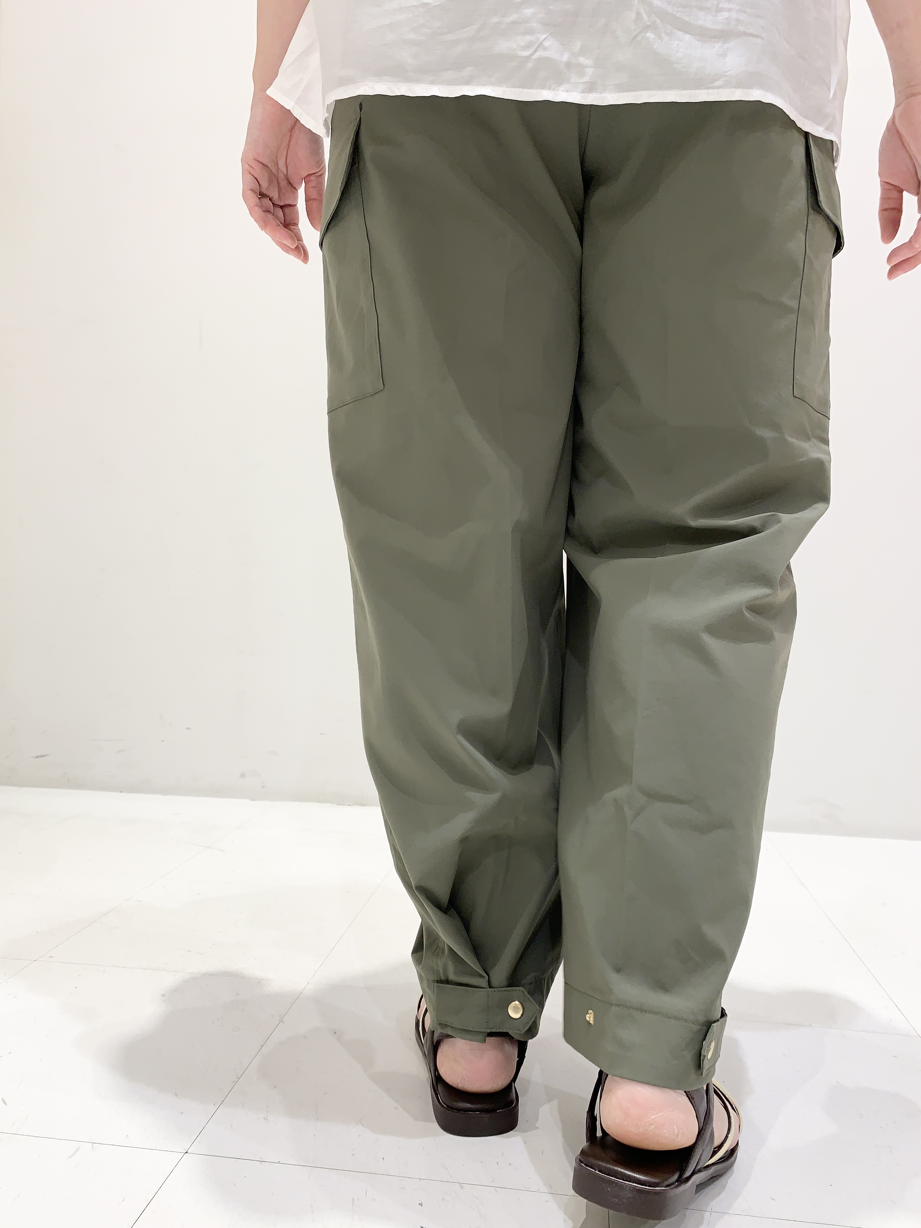 みいちゃんさんの「grove｜【貴島明日香さん着用/UVカット】体型カバー叶う、バックプリーツTシャツ」を使ったコーディネート