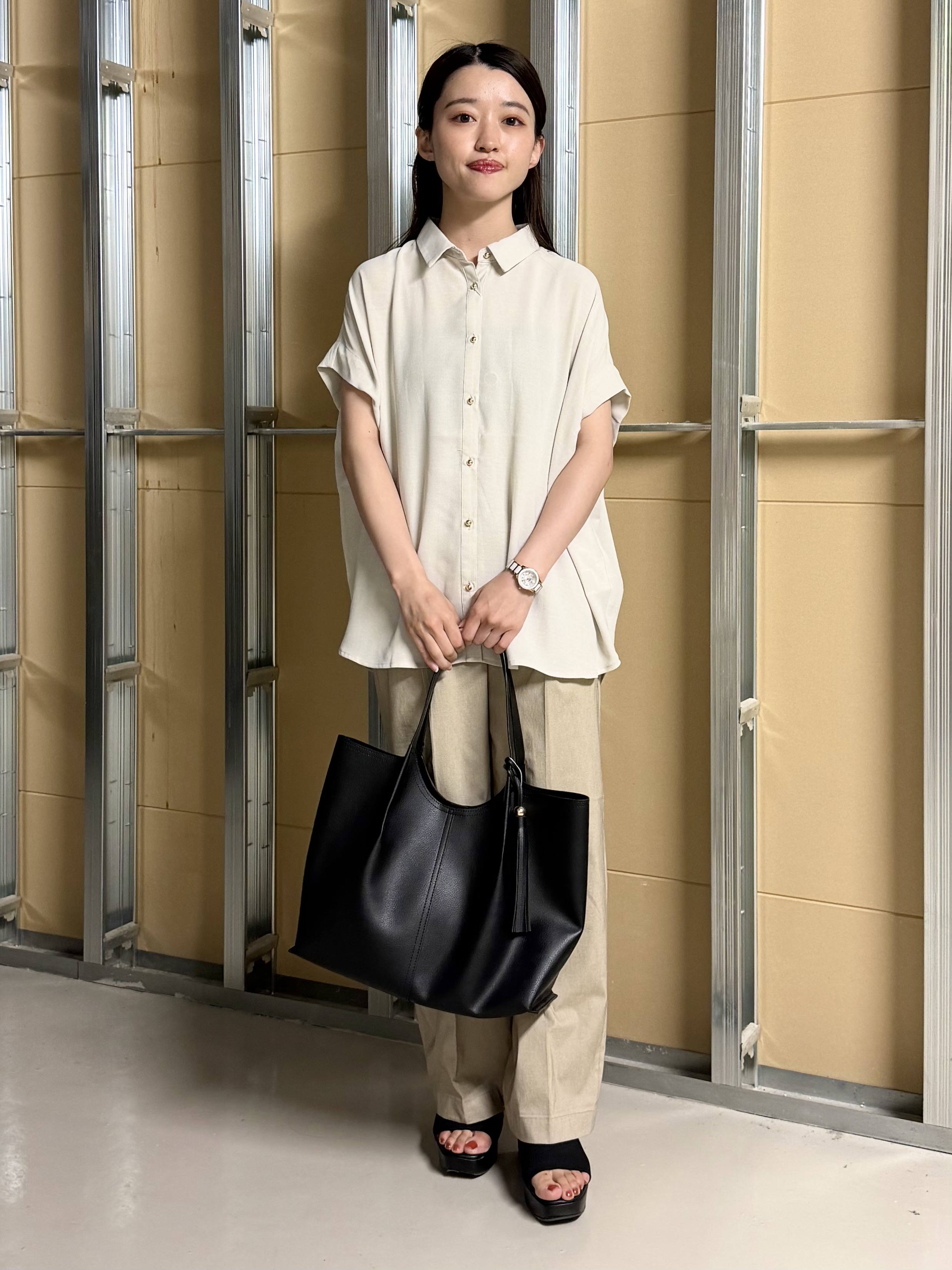 sahoさんの「THE SHOP TK｜【ひんやり/防しわ/UV/吸水速乾】襟付き フレンチスリーブシャツ」を使ったコーディネート