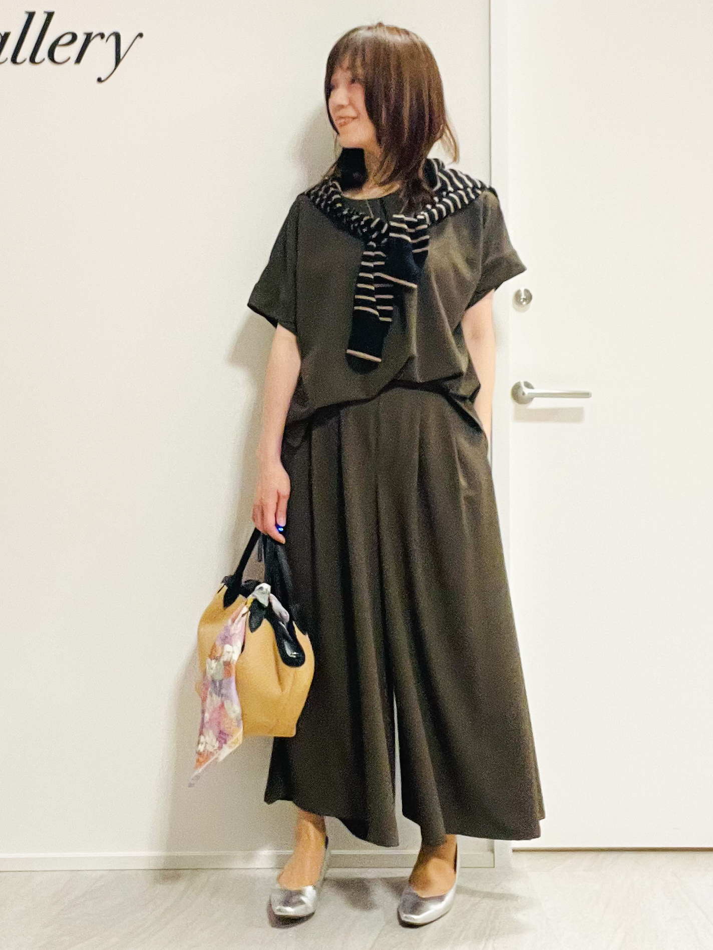 めいさんの「UNTITLED｜【前後2WAY/はっ水/セットアップ可】リラクシーフレンチスリーブブラウス」を使ったコーディネート