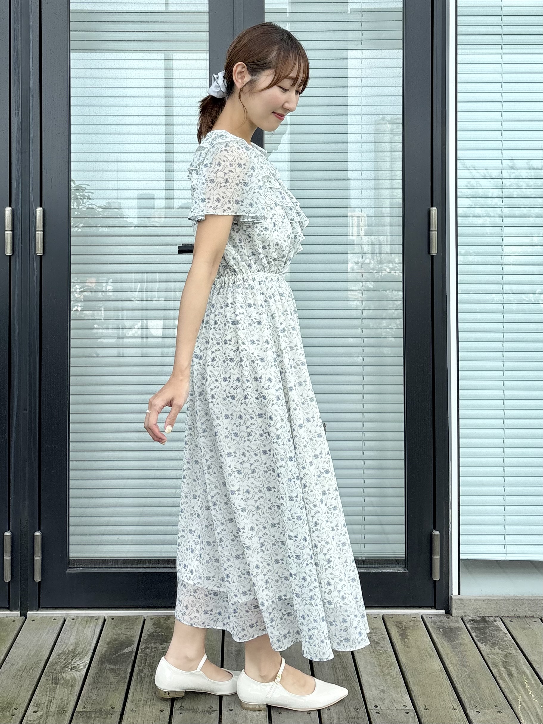 みぃさんの「Couture brooch｜【洗える・パール調釦】愛されシアーカーディガン」を使ったコーディネート