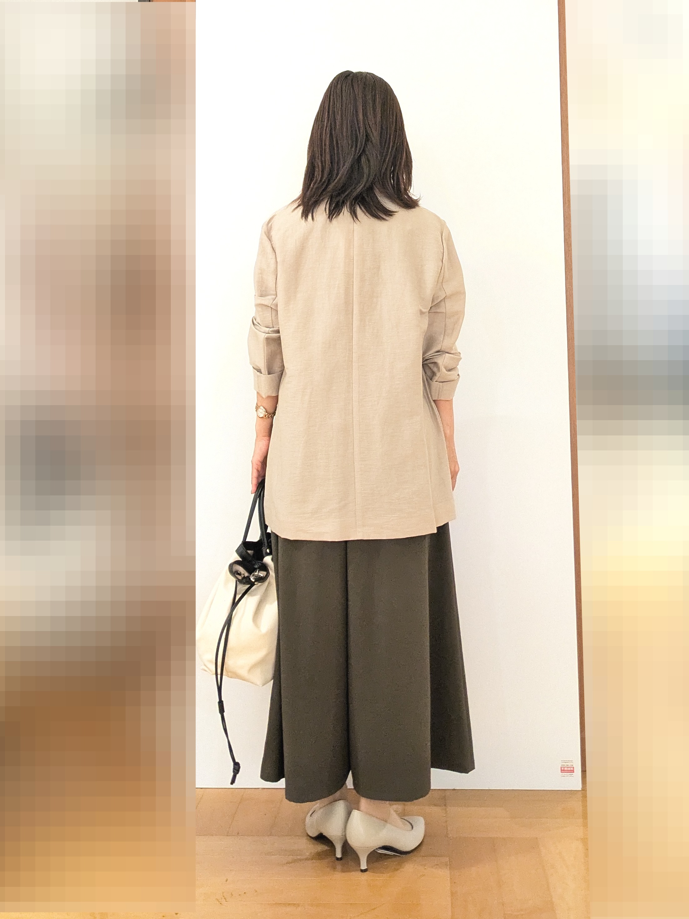 laverさんの「UNTITLED｜【UV/接触冷感/セットアップ可】リラクシーキーVネックブラウス」を使ったコーディネート