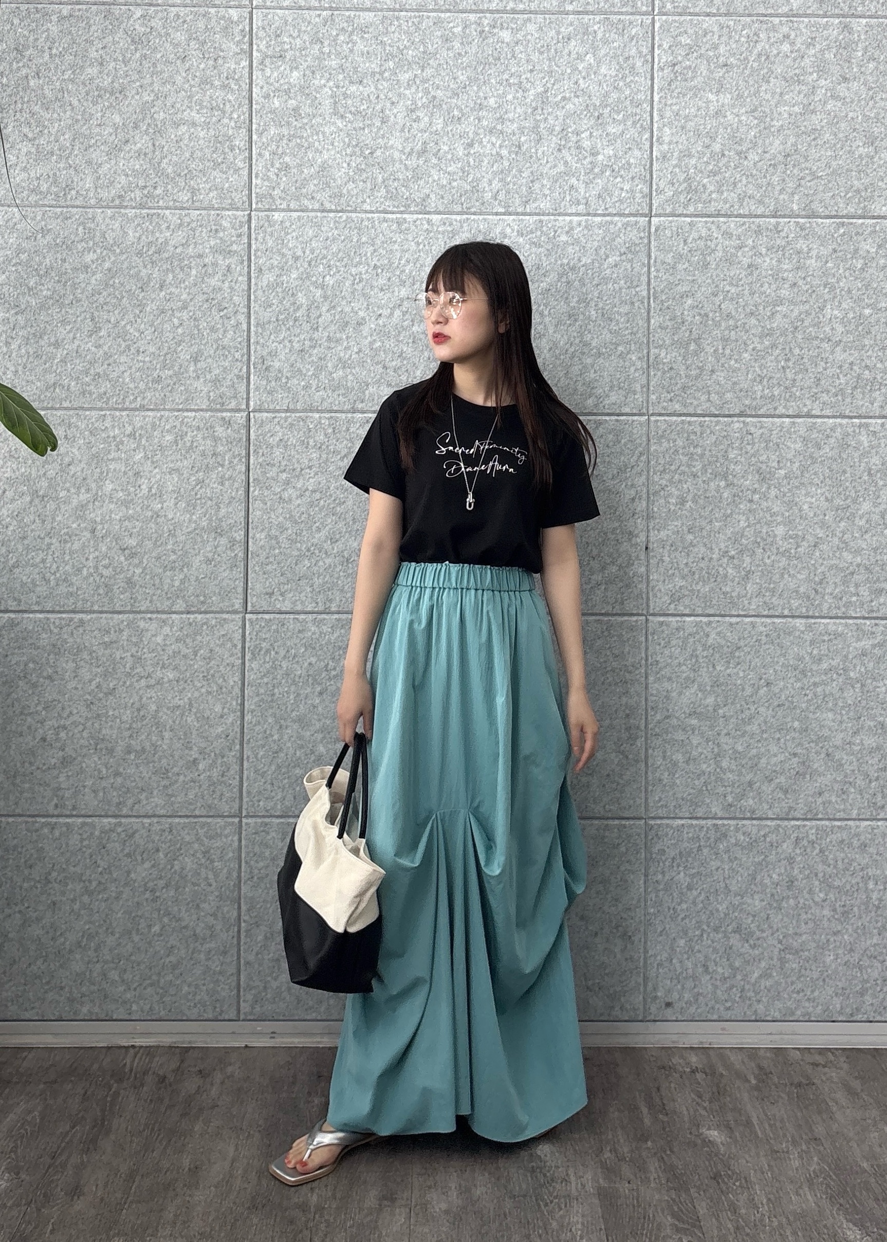 Renoさんの「INDIVI｜3DプリントロゴTシャツ」を使ったコーディネート