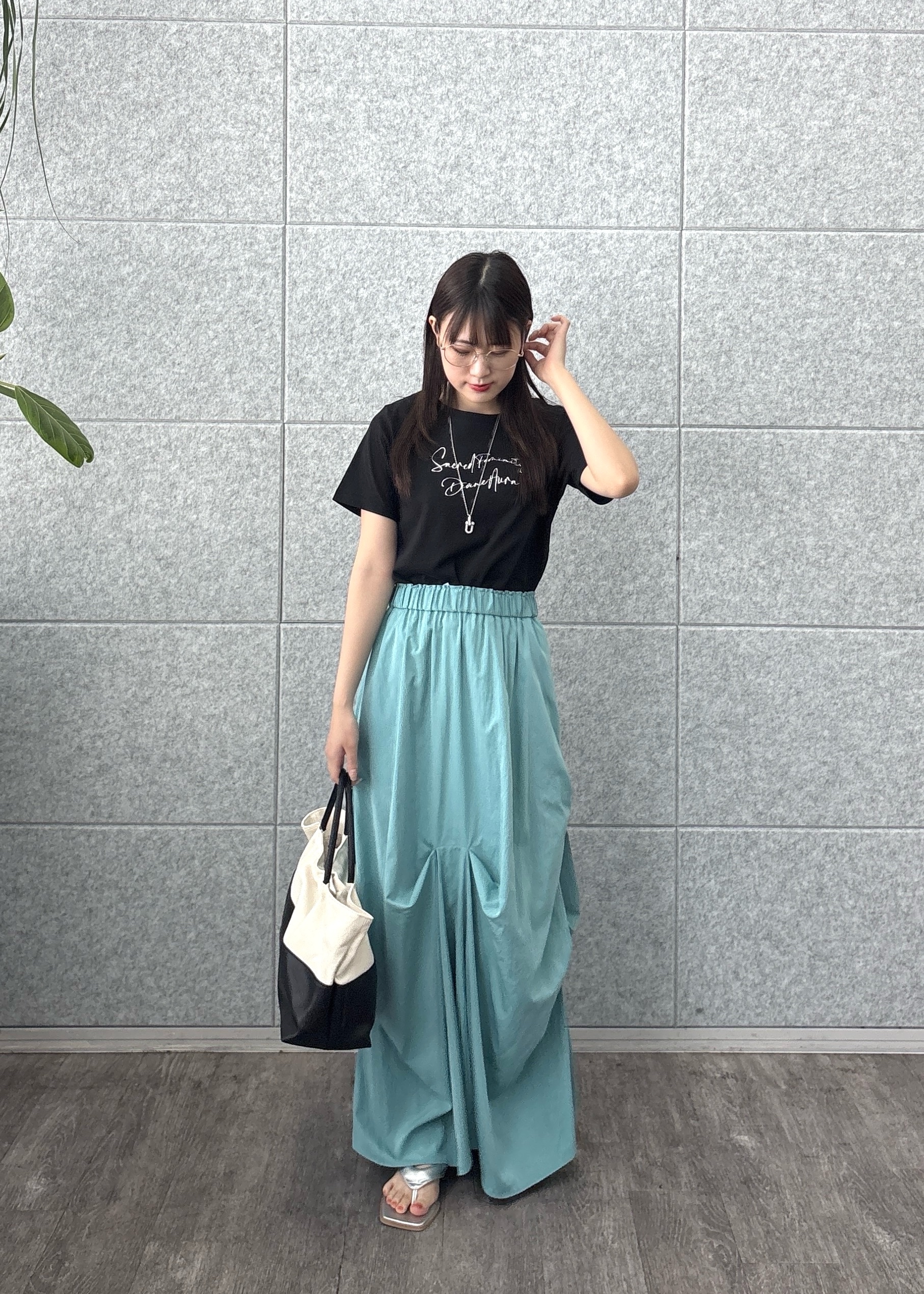 Renoさんの「INDIVI｜3DプリントロゴTシャツ」を使ったコーディネート