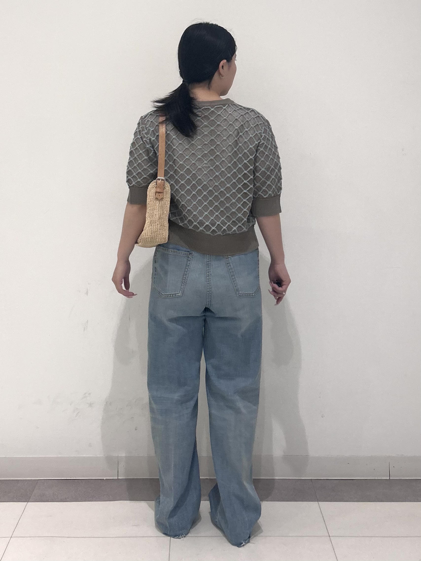 とりみさんの「DRESSTERIOR｜【接触冷感/抗菌防臭/UVカット】クールデオドラント UネックTシャツ」を使ったコーディネート