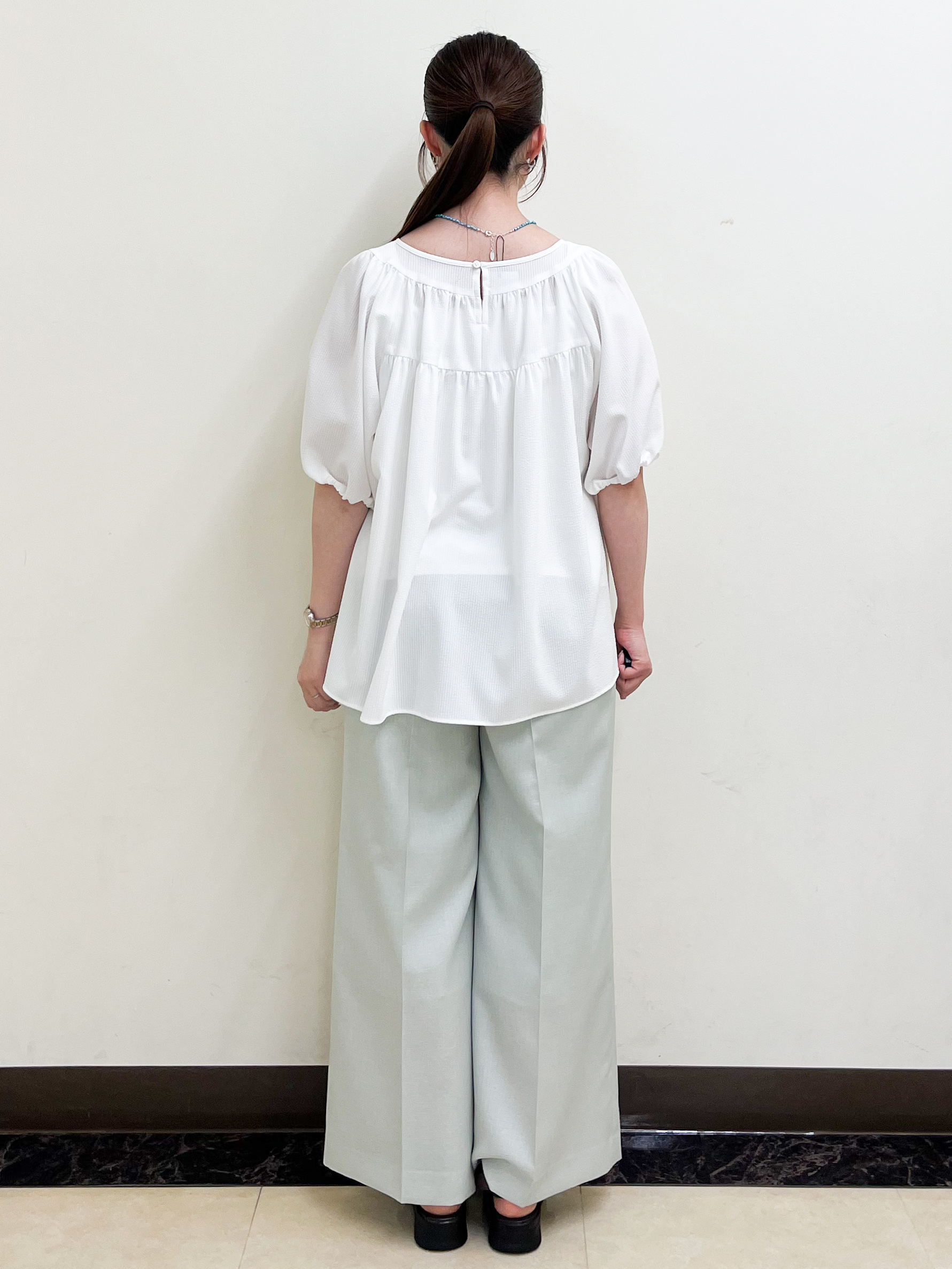 mikikoさんの「Reflect｜ギャザーデザインブラウス」を使ったコーディネート