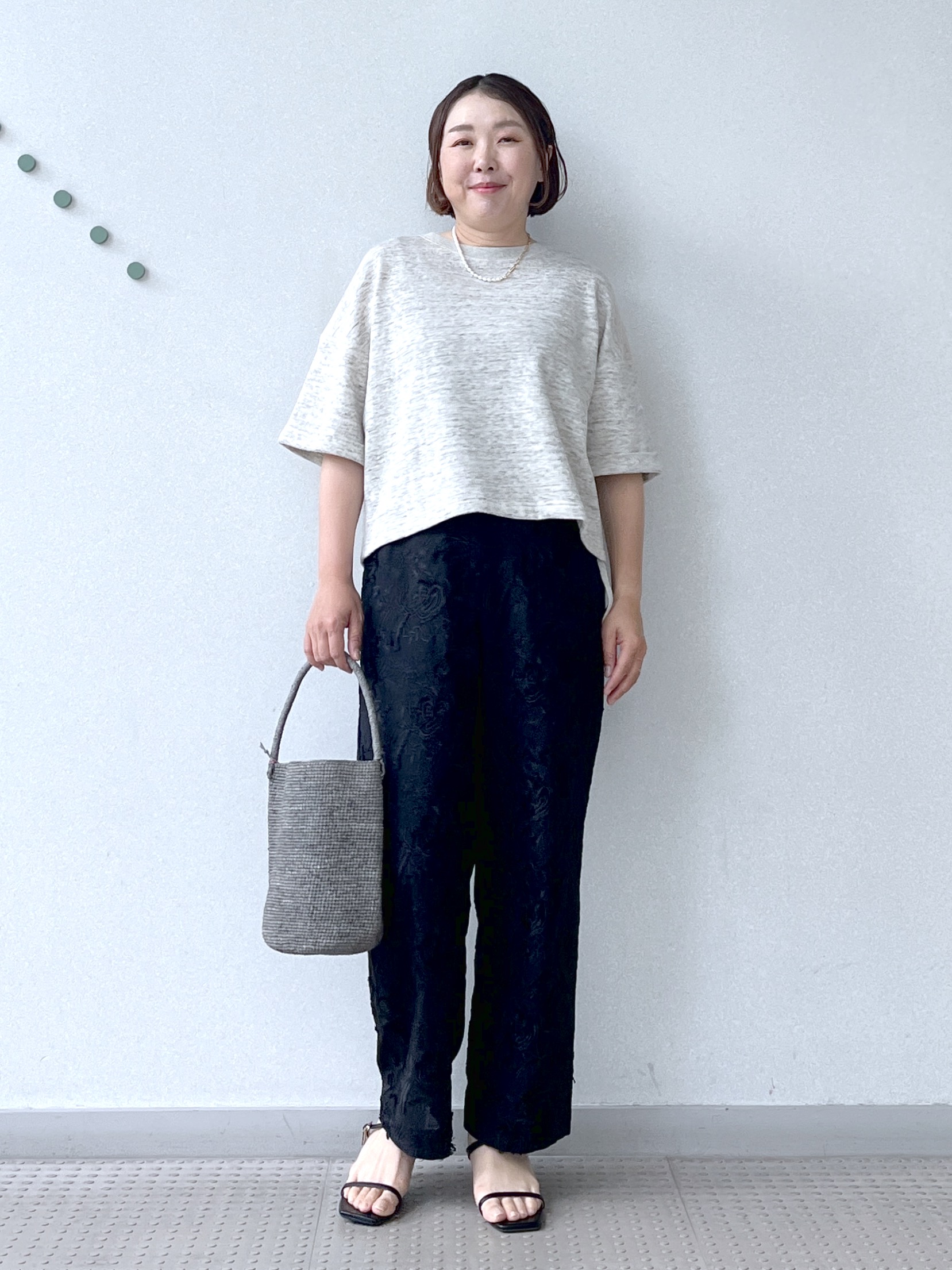 Soeさんの「DRESSTERIOR｜【ウォッシャブル/セットアップ可】リネン混裏毛ドロストプルオーバー」を使ったコーディネート