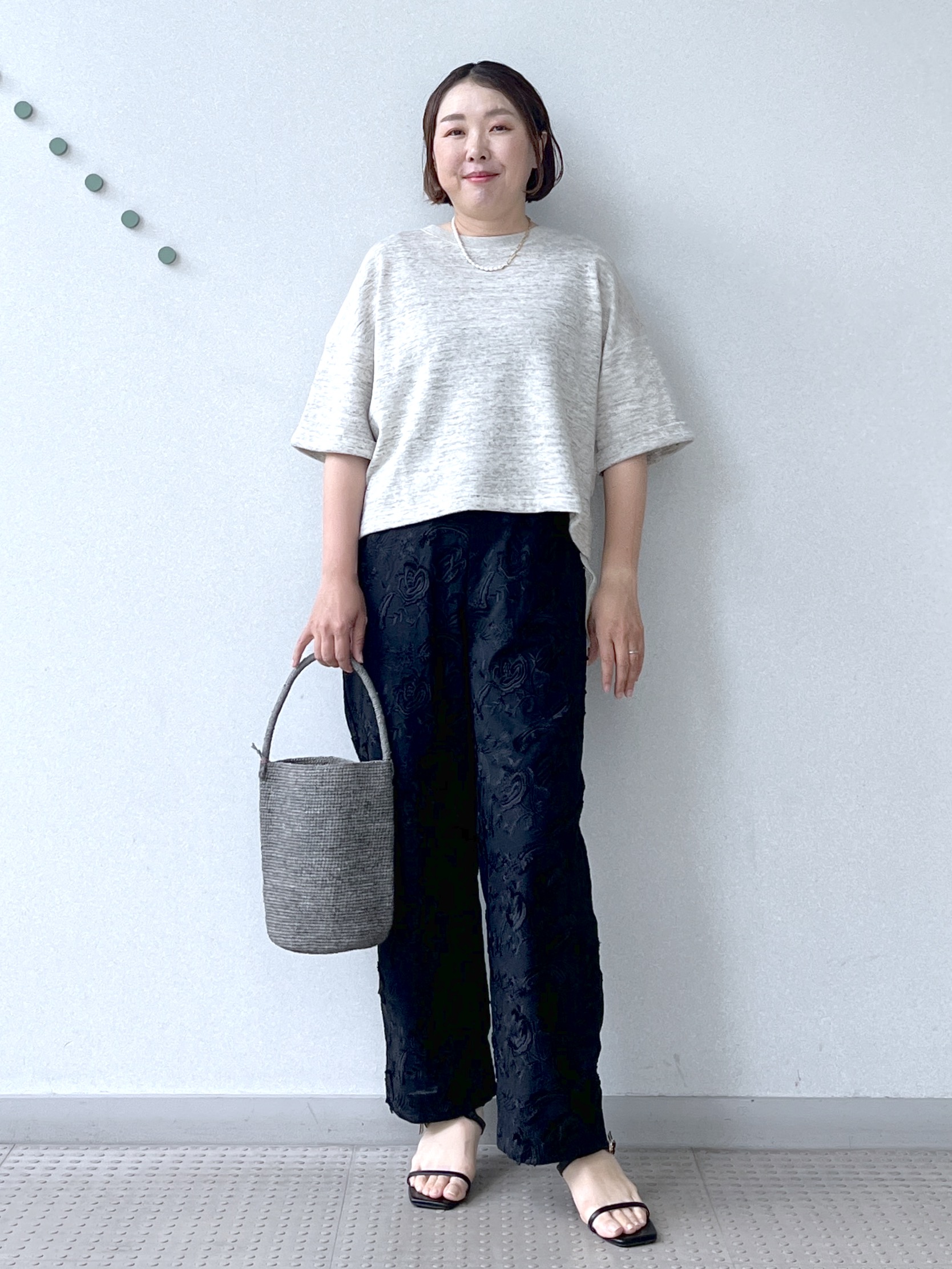Soeさんの「DRESSTERIOR｜【ウォッシャブル/セットアップ可】リネン混裏毛ドロストプルオーバー」を使ったコーディネート