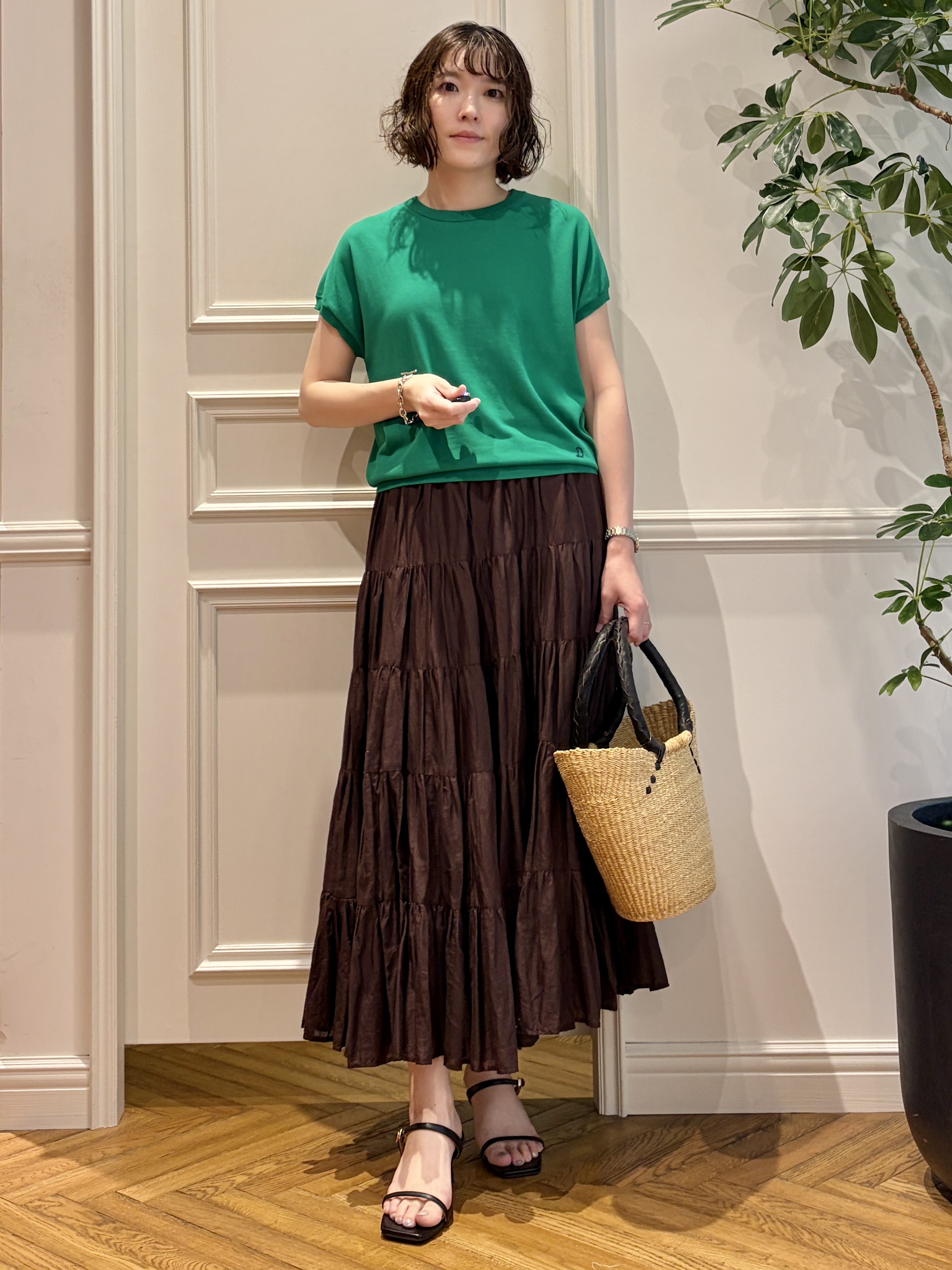 nakaoさんの「DRESSTERIOR｜【ウォッシャブル】コットンシルクフレンチスリーブニット」を使ったコーディネート