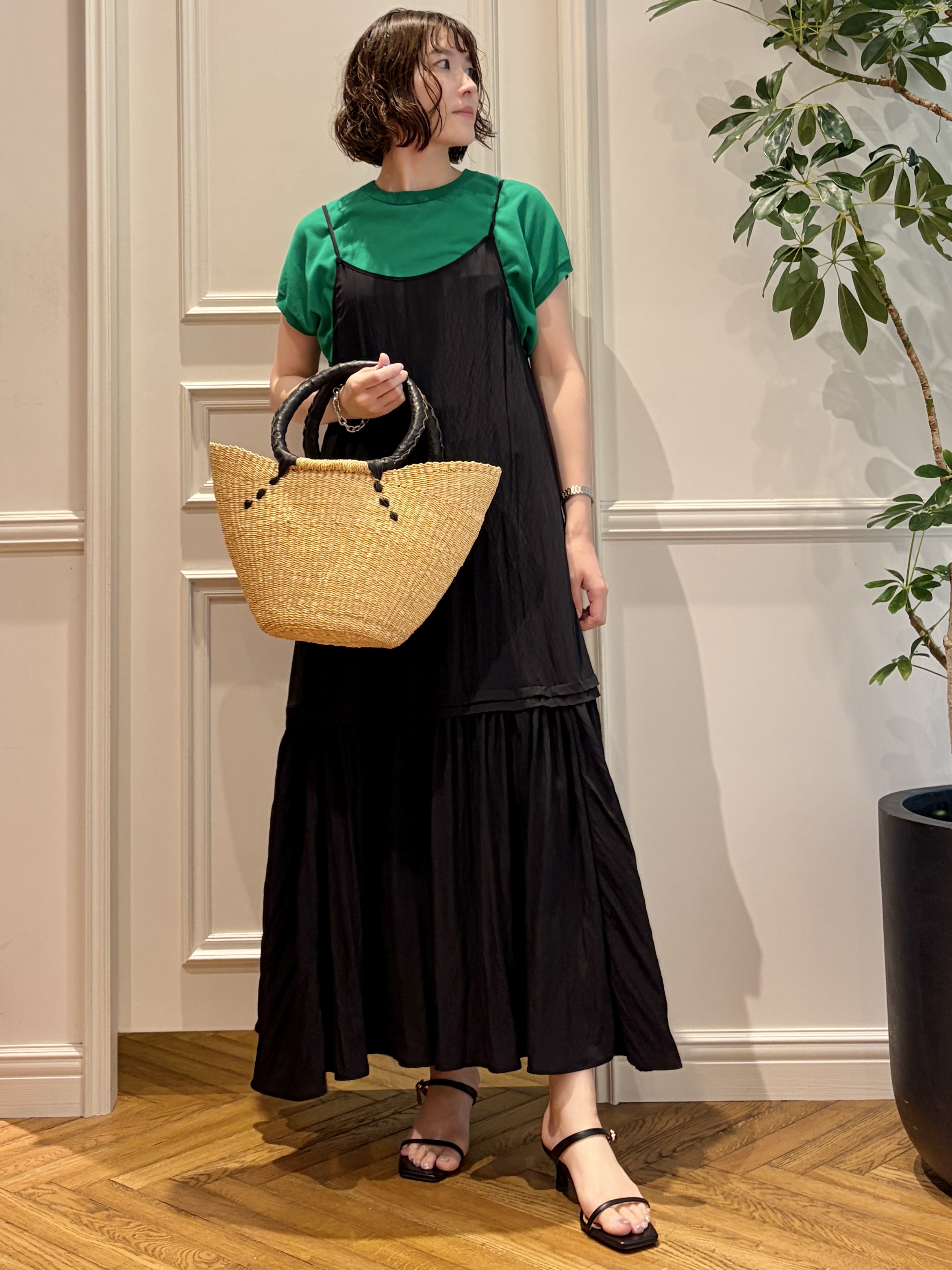 nakaoさんの「DRESSTERIOR｜【ウォッシャブル】コットンシルクフレンチスリーブニット」を使ったコーディネート