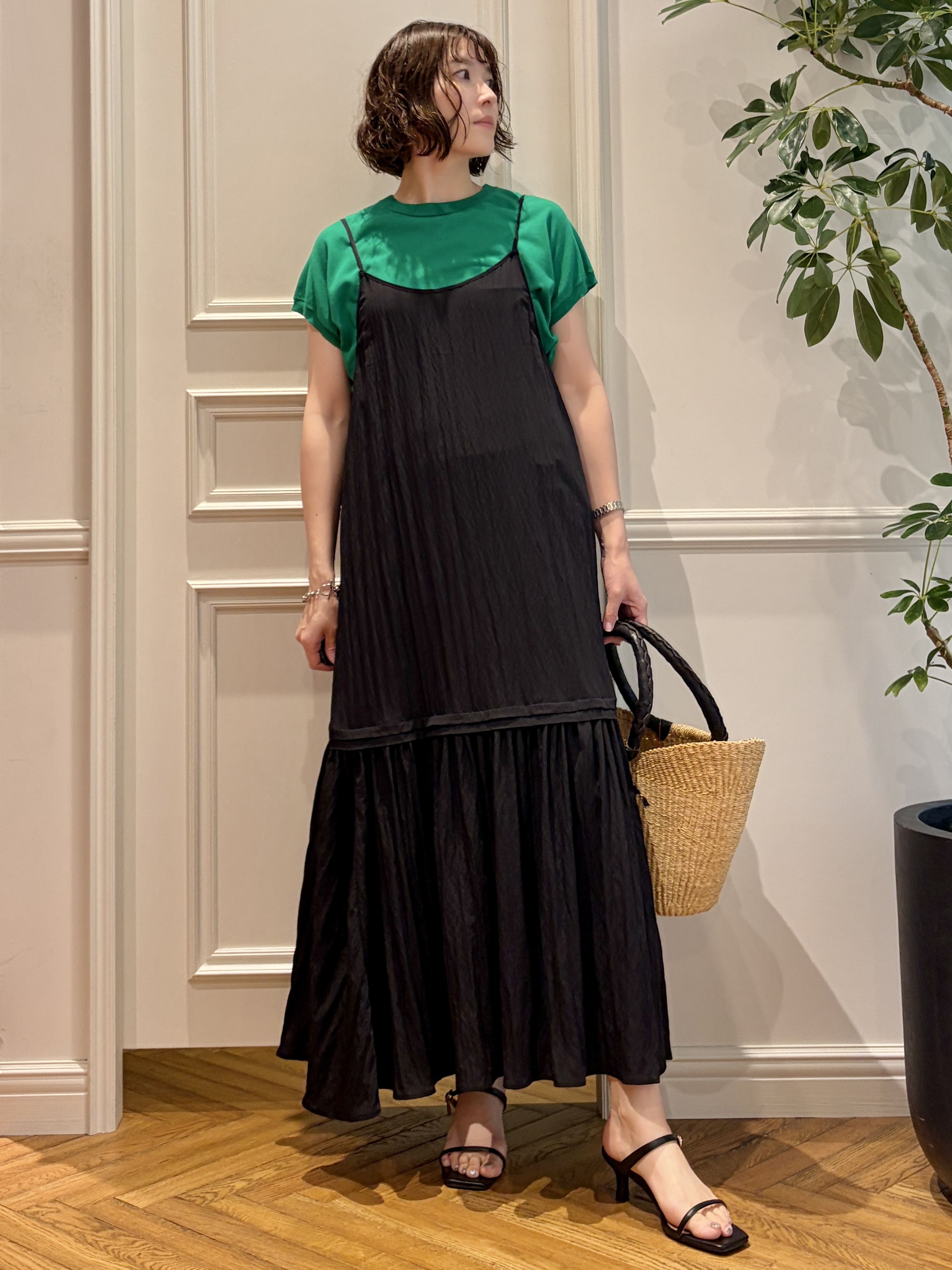 nakaoさんの「DRESSTERIOR｜【ウォッシャブル】コットンシルクフレンチスリーブニット」を使ったコーディネート