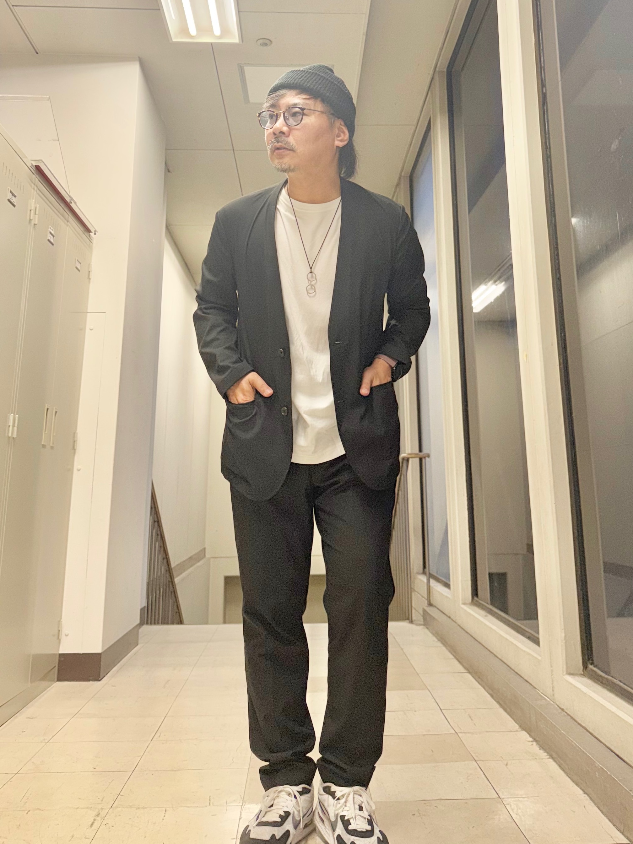 MAKOTO AIさんの「TAKEO KIKUCHI｜【ON／OFF兼用】CARREMANファブリック ノーカラージャケット」を使ったコーディネート