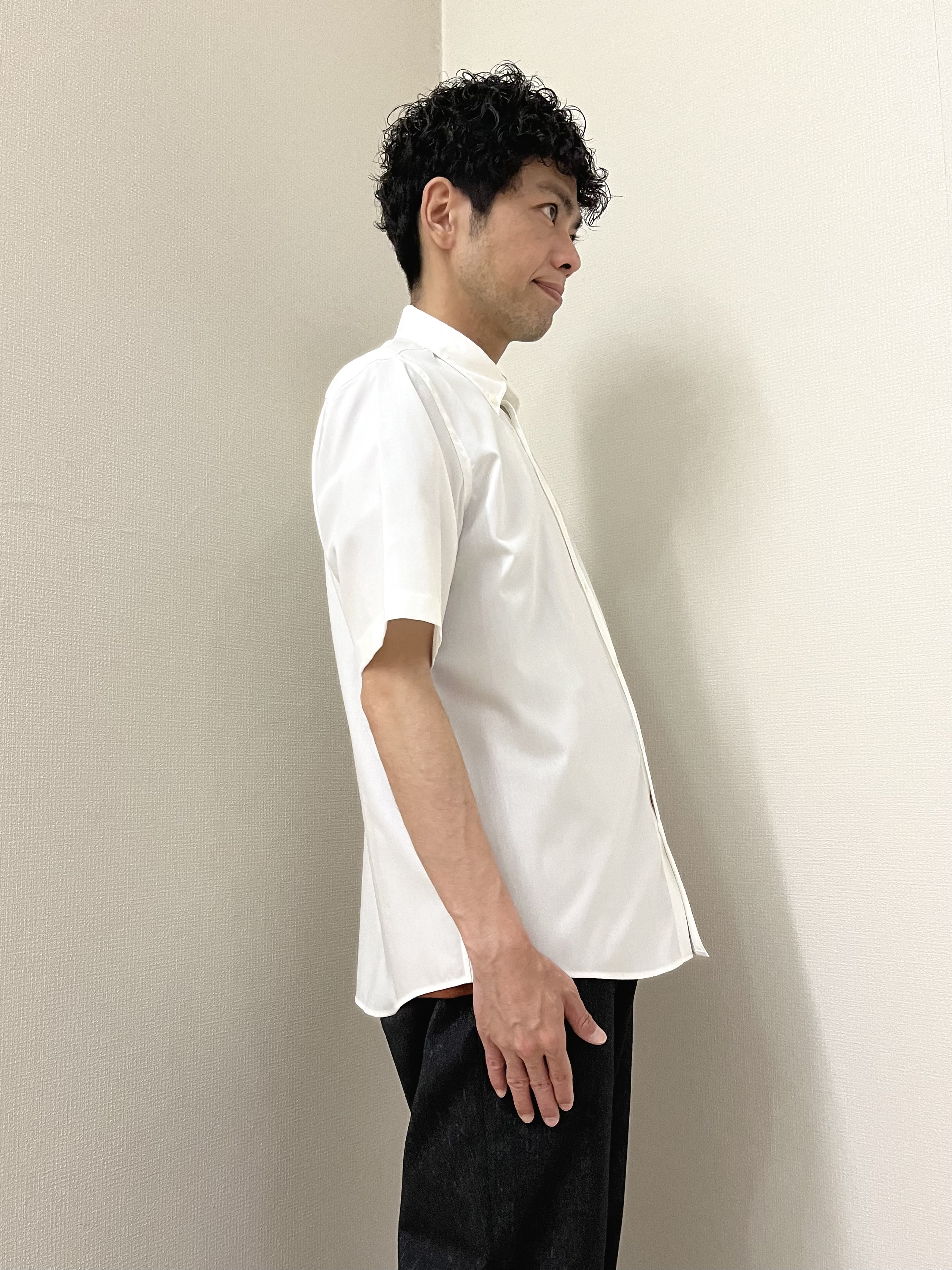 URAさんの「TAKEO KIKUCHI｜【BOWLER HAT LABEL】ボーラーハットウォーカー刺繍 半袖ボタンダウンシャツ」を使ったコーディネート