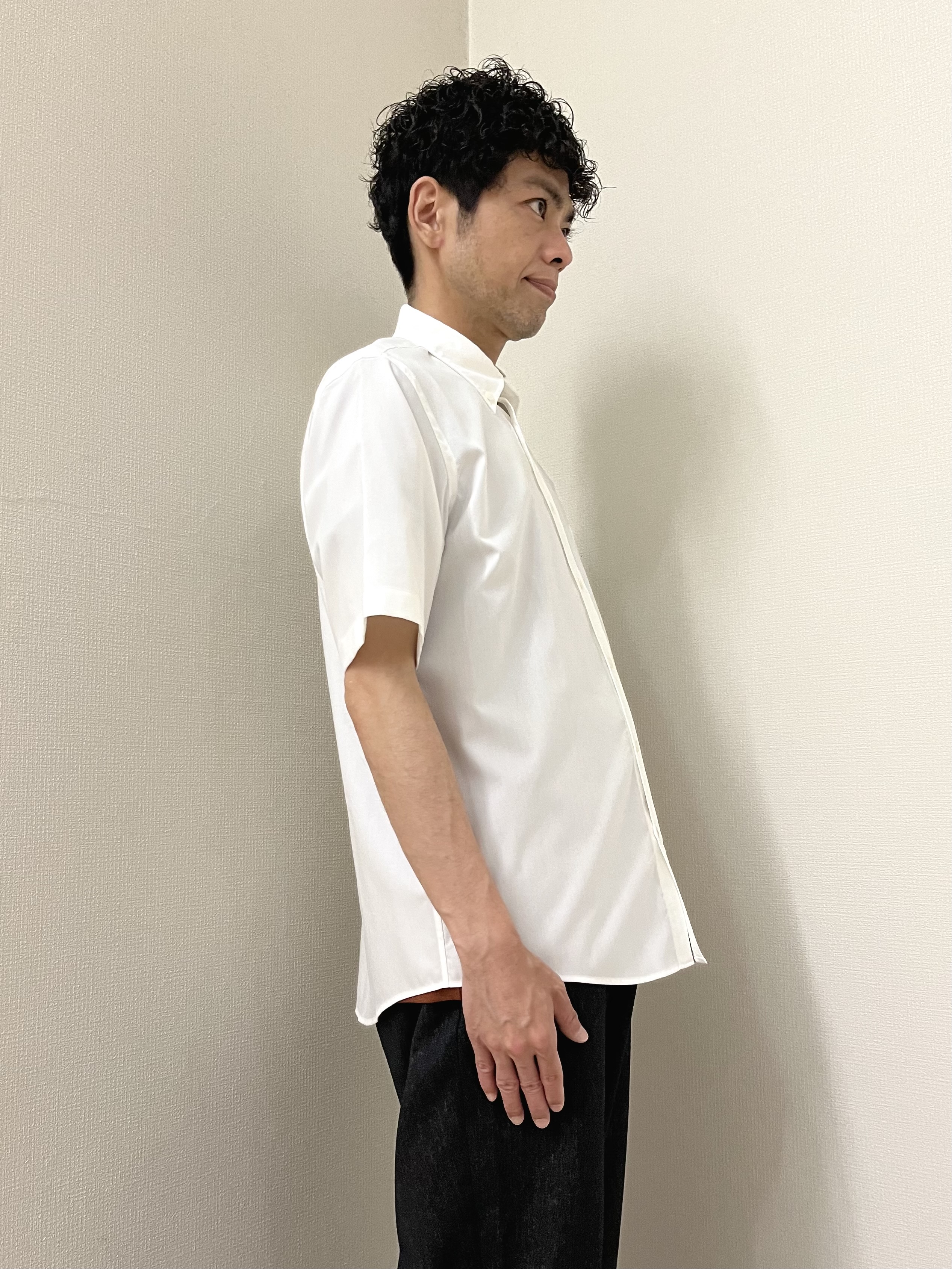 URAさんの「TAKEO KIKUCHI｜【BOWLER HAT LABEL】ボーラーハットウォーカー刺繍 半袖ボタンダウンシャツ」を使ったコーディネート