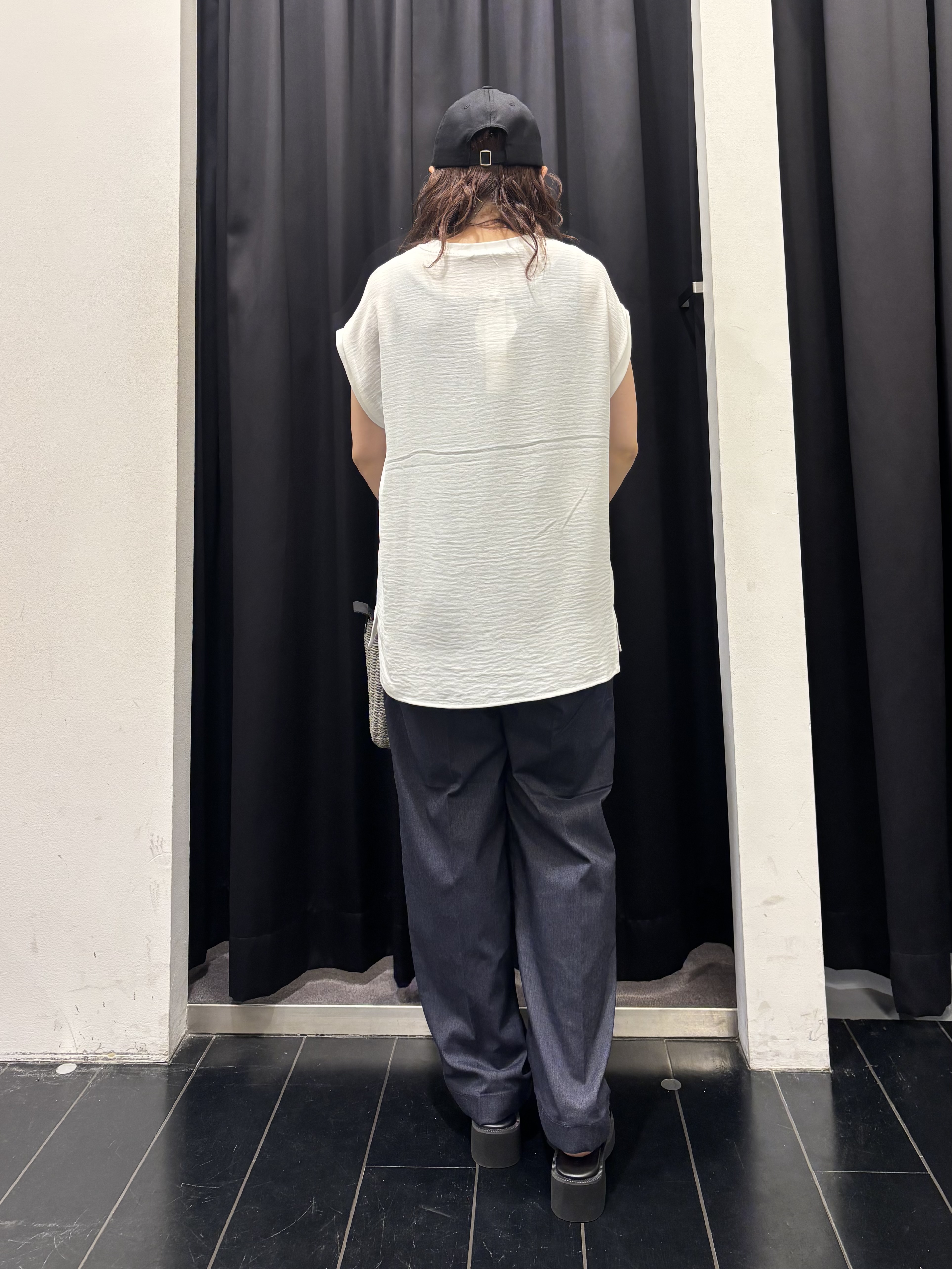 mameさんの「THE SHOP TK｜【ひんやりさらさら】軽やかに着られる プリントTシャツ」を使ったコーディネート