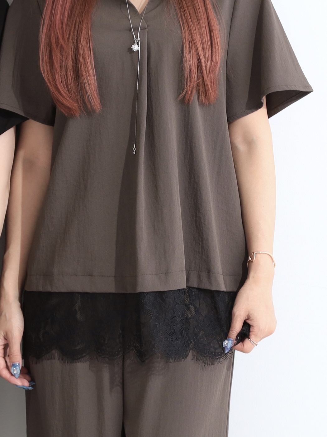 ゆゆさんの「SHOO･LA･RUE｜【S-LL/洗濯機可】軽凛(かろりん)ひんやり スキッパー裾レースブラウス」を使ったコーディネート