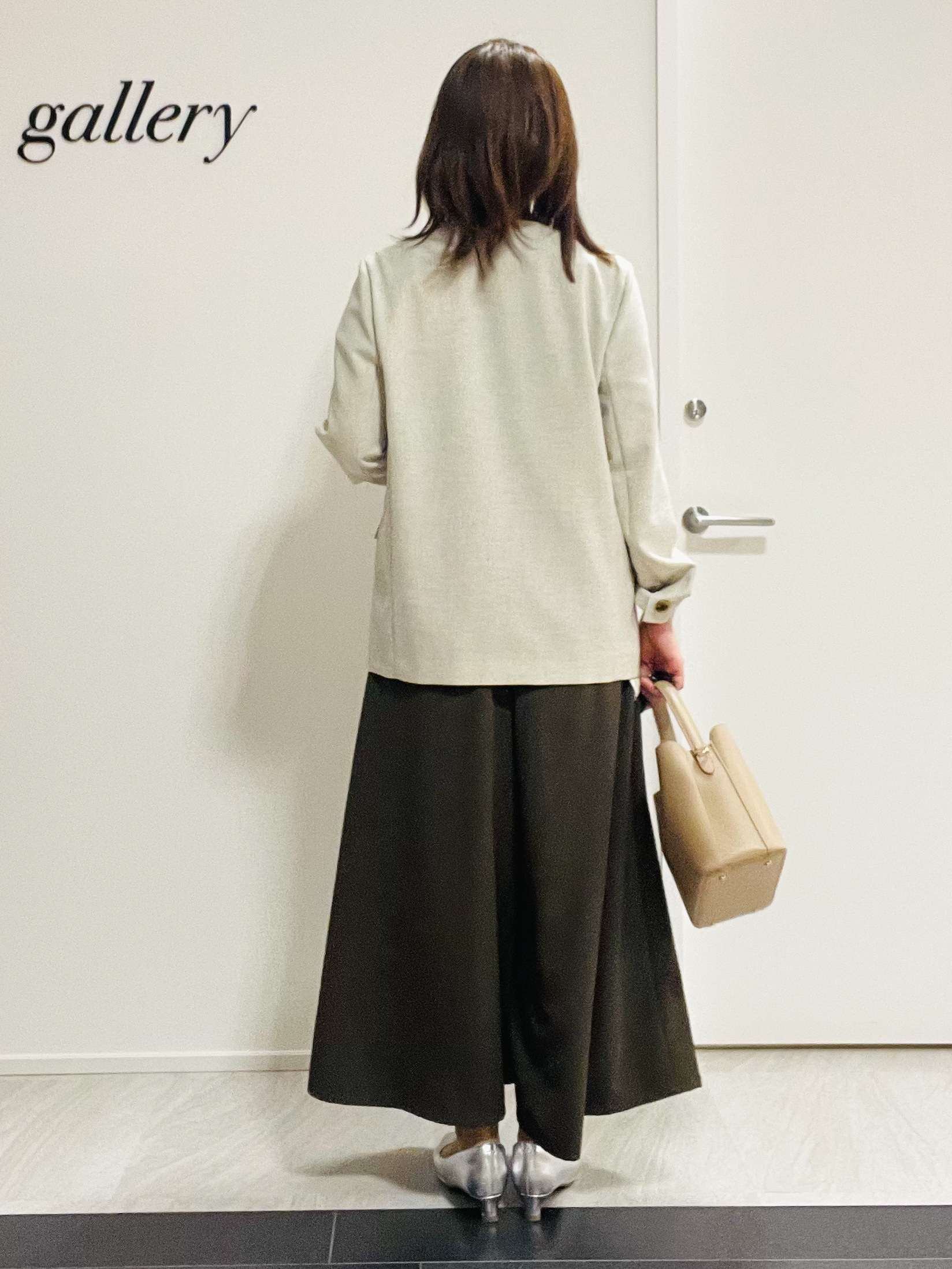 めいさんの「UNTITLED｜【前後2WAY/はっ水/セットアップ可】リラクシーフレンチスリーブブラウス」を使ったコーディネート