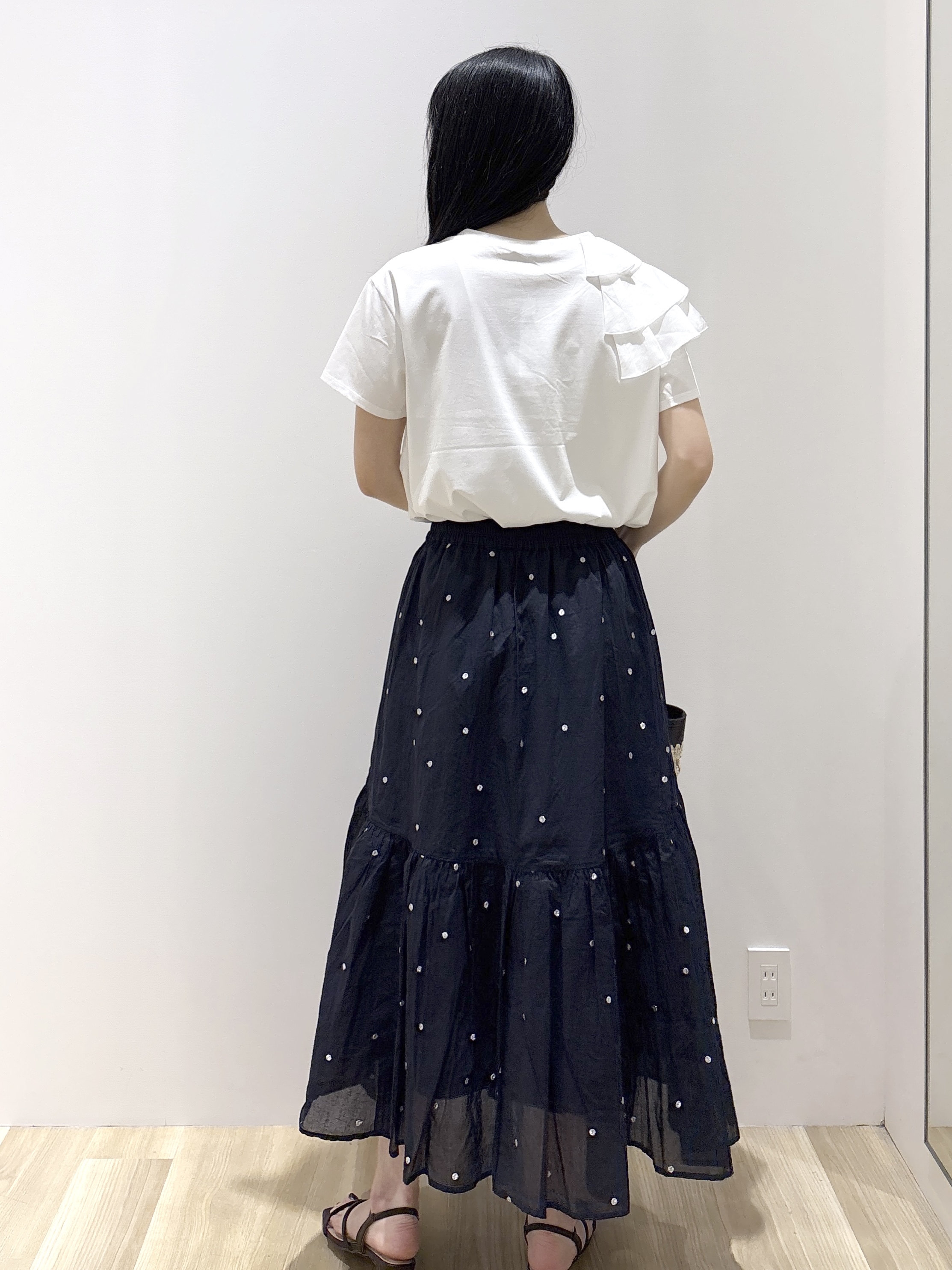 sachikoさんの「OPAQUE.CLIP｜【接触冷感】アシメフリルドッキングカットソー《UVケア／洗濯機OK》」を使ったコーディネート