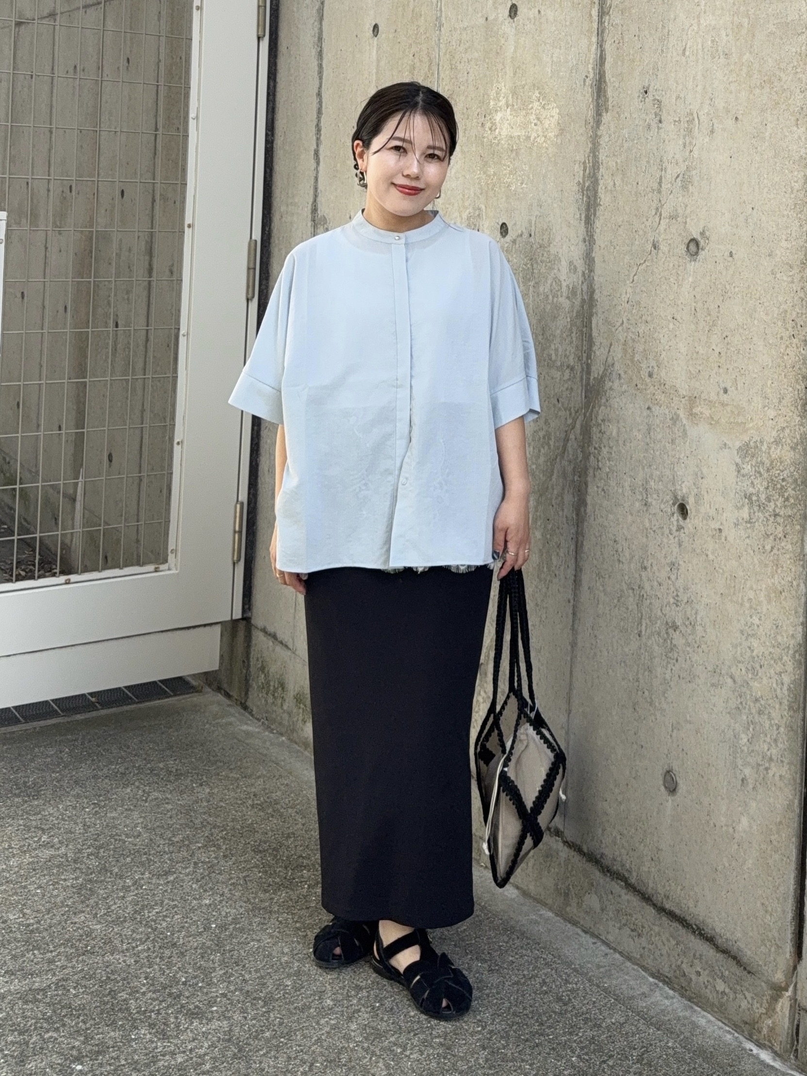 chさんの「THE SHOP TK｜【高レビュー/体型カバー】さらっと快適 ドルマン5分袖ブラウス」を使ったコーディネート
