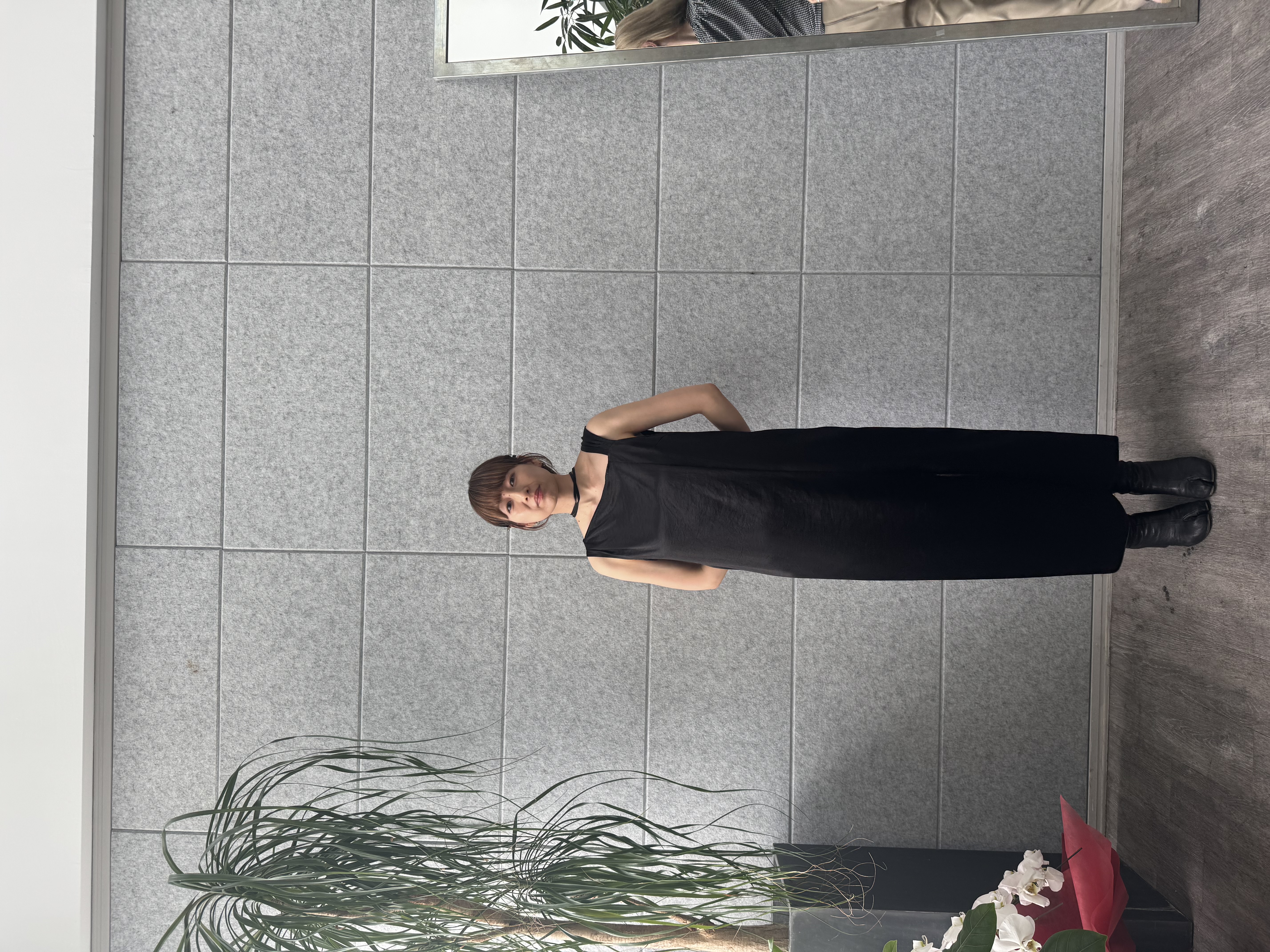 designer yukaさんの「CODE A｜satin neck slit dress」を使ったコーディネート